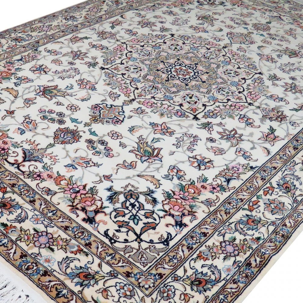 Handgeknüpfter Nain Perserteppich 160 × 250 cm