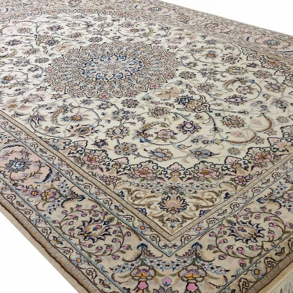 Handgeknüpfter Nain Perserteppich 308 × 205 cm