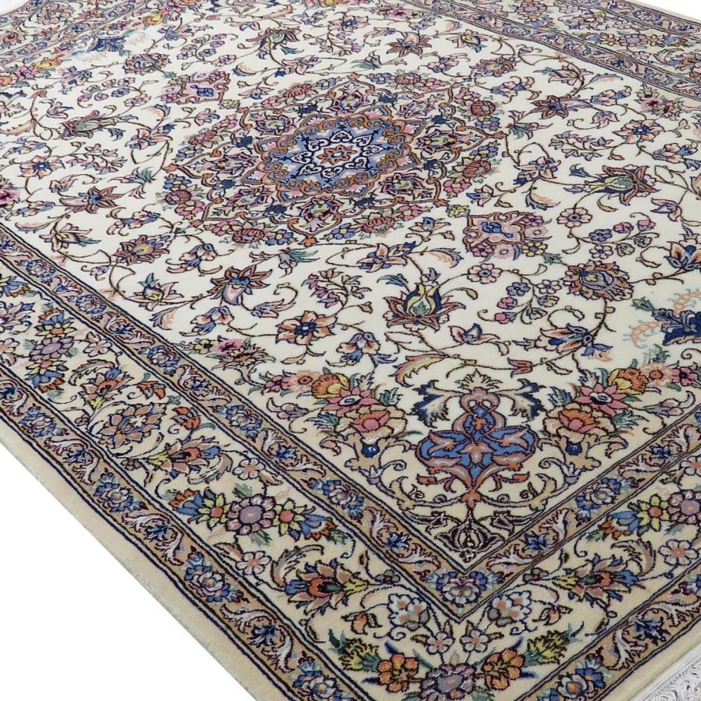 Nain Perserteppich aus Iran, 140 × 210 cm