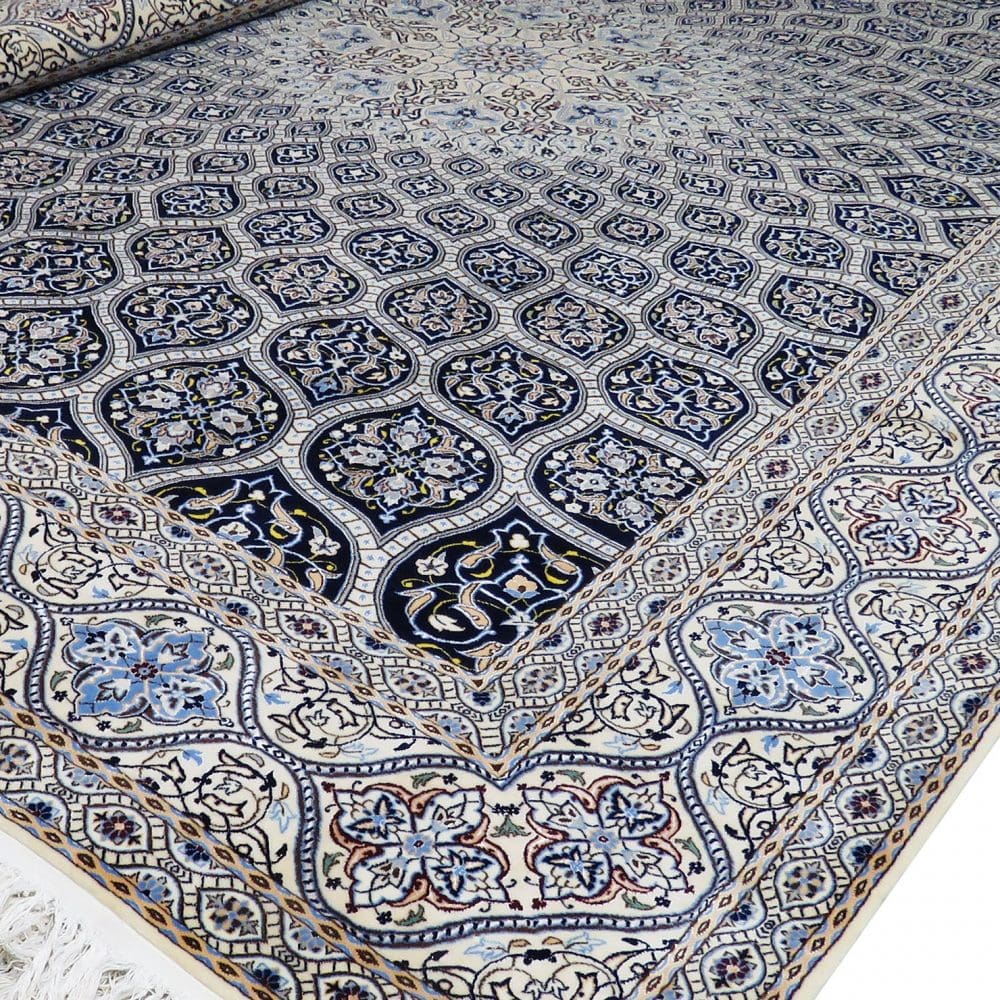 Nain Perserteppich 260 × 355 cm aus Wolle & Seide, handgeknüpft