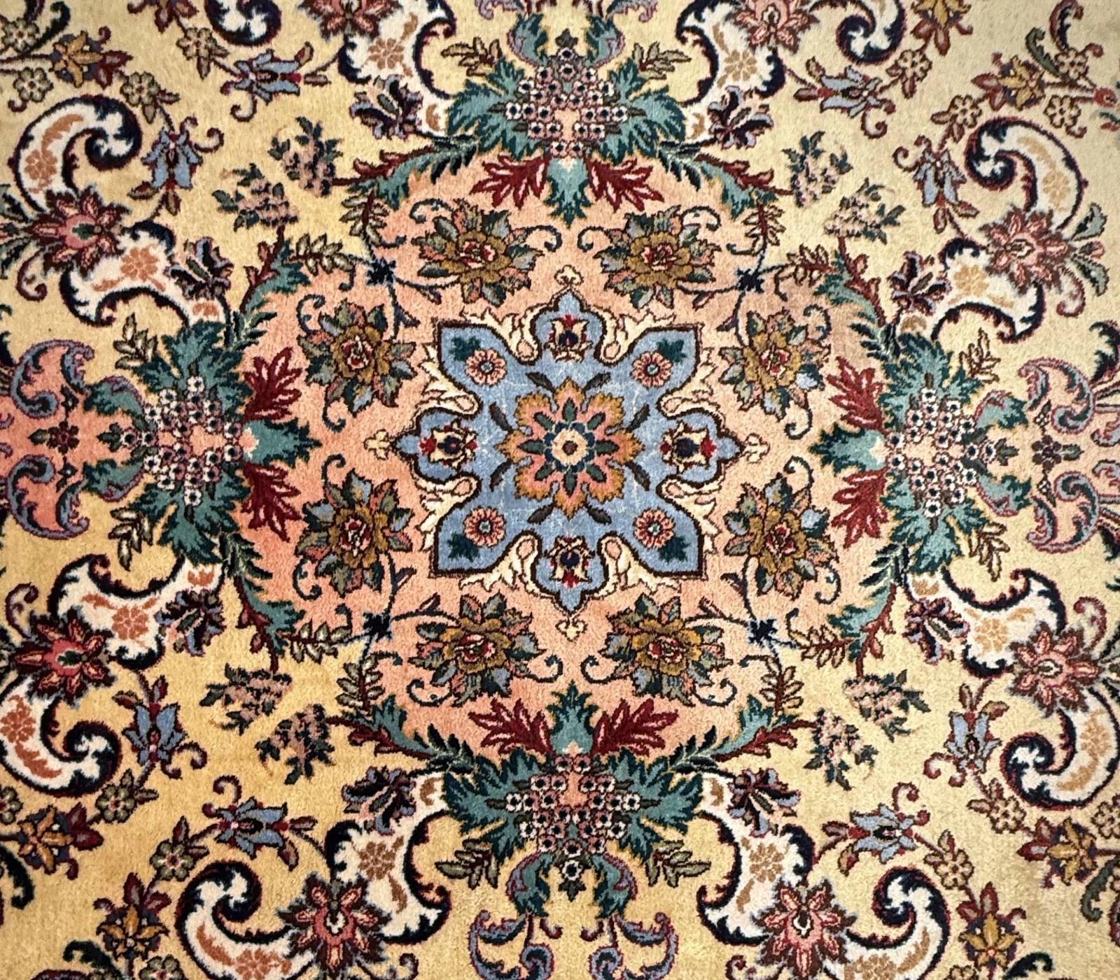 Täbriz Perserteppich 405 × 290 cm aus Wolle, handgeknüpft