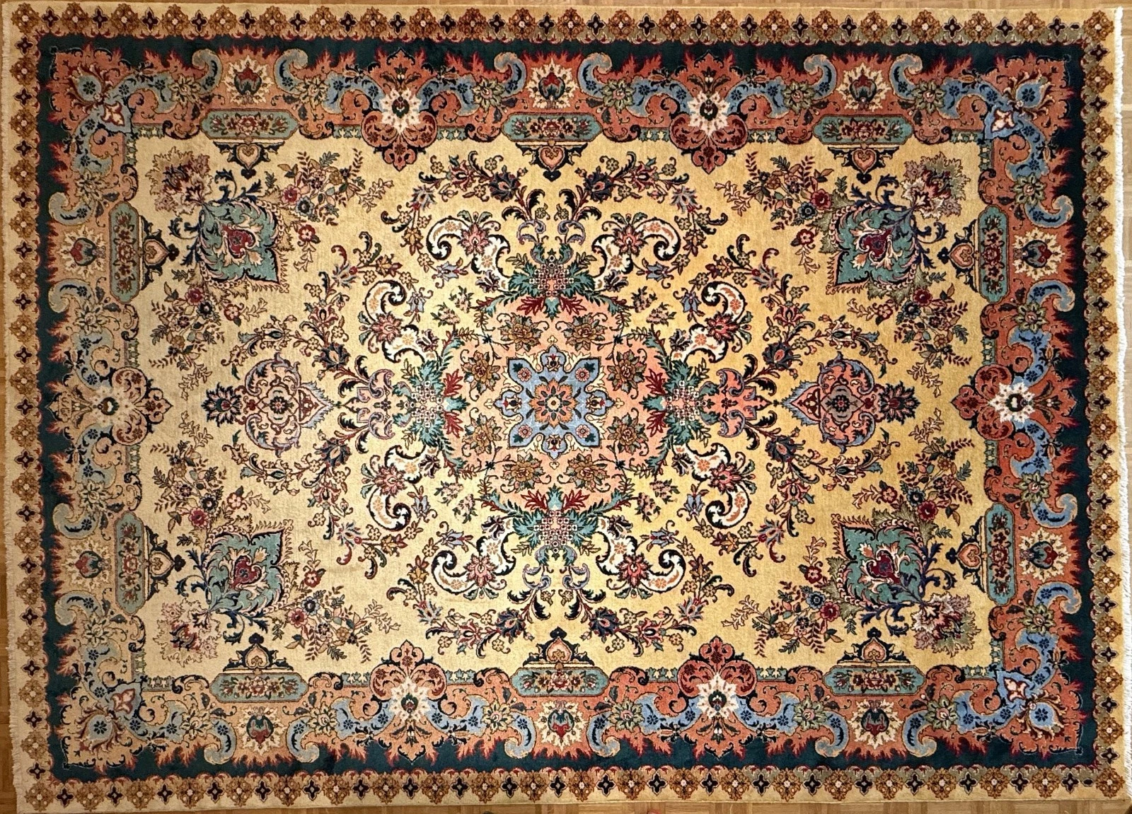 Täbriz Perserteppich 405 × 290 cm aus Wolle, handgeknüpft