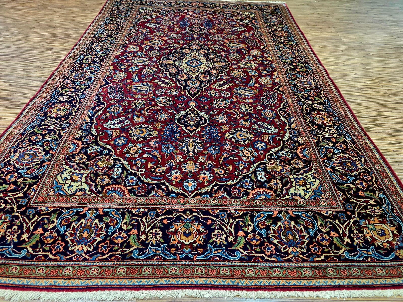Perserteppich aus Iran, 215 × 134 cm