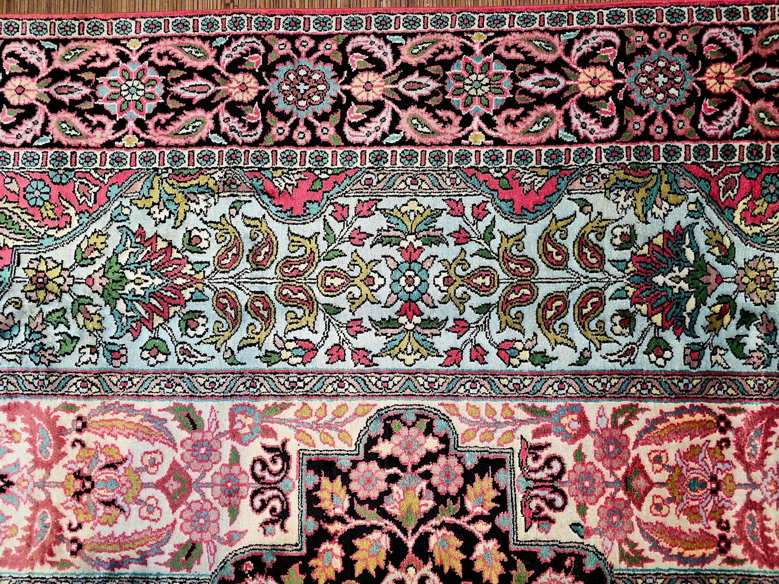 orientteppich-ghom-272-x-192-cm-kunstseide-handgeknupft-neu-9 Ghom Orientteppich 272 × 192 cm aus Wolle & Seide, handgeknüpft