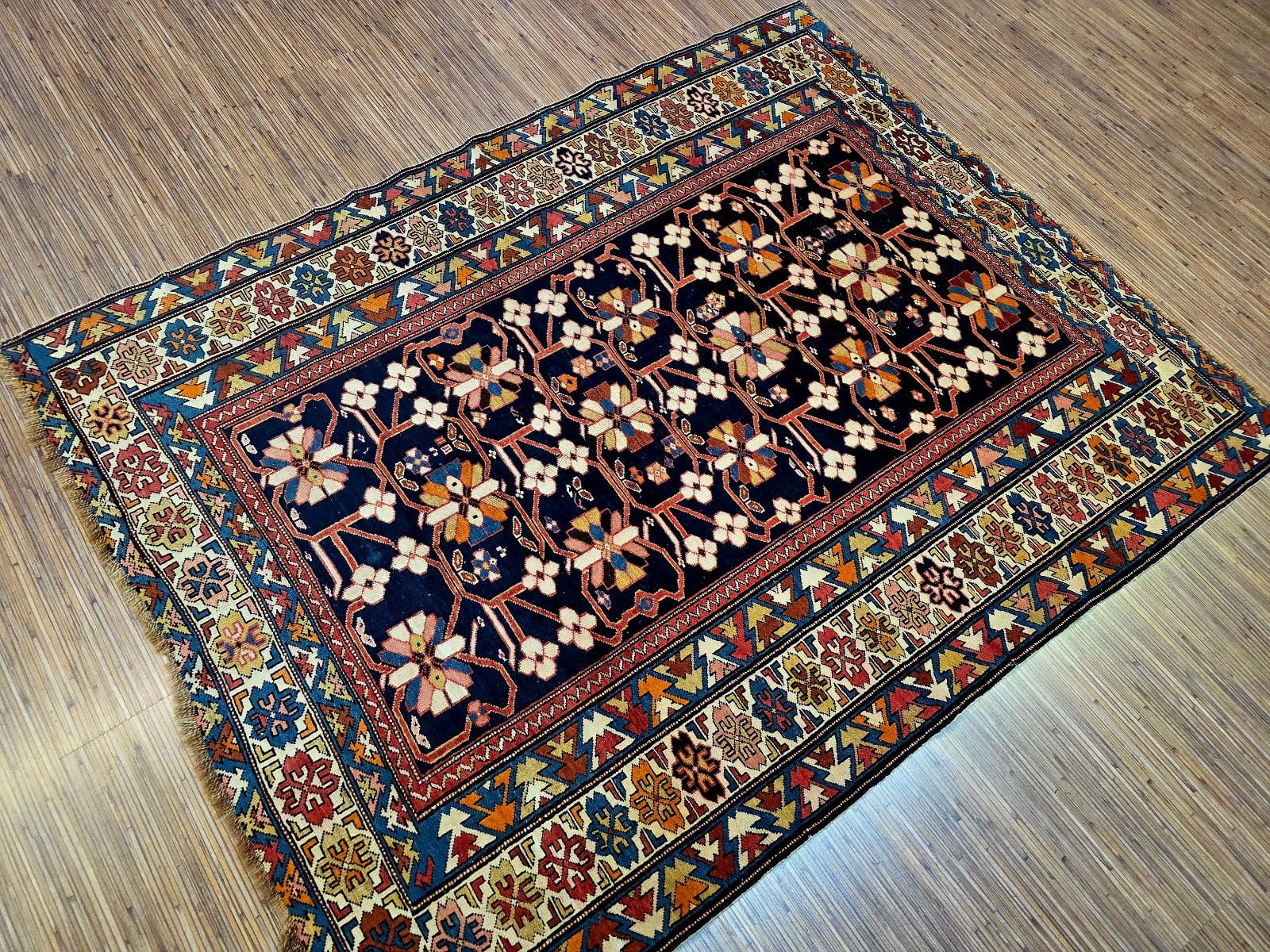 Kazak Orientteppich aus Russland, 168 × 130 cm