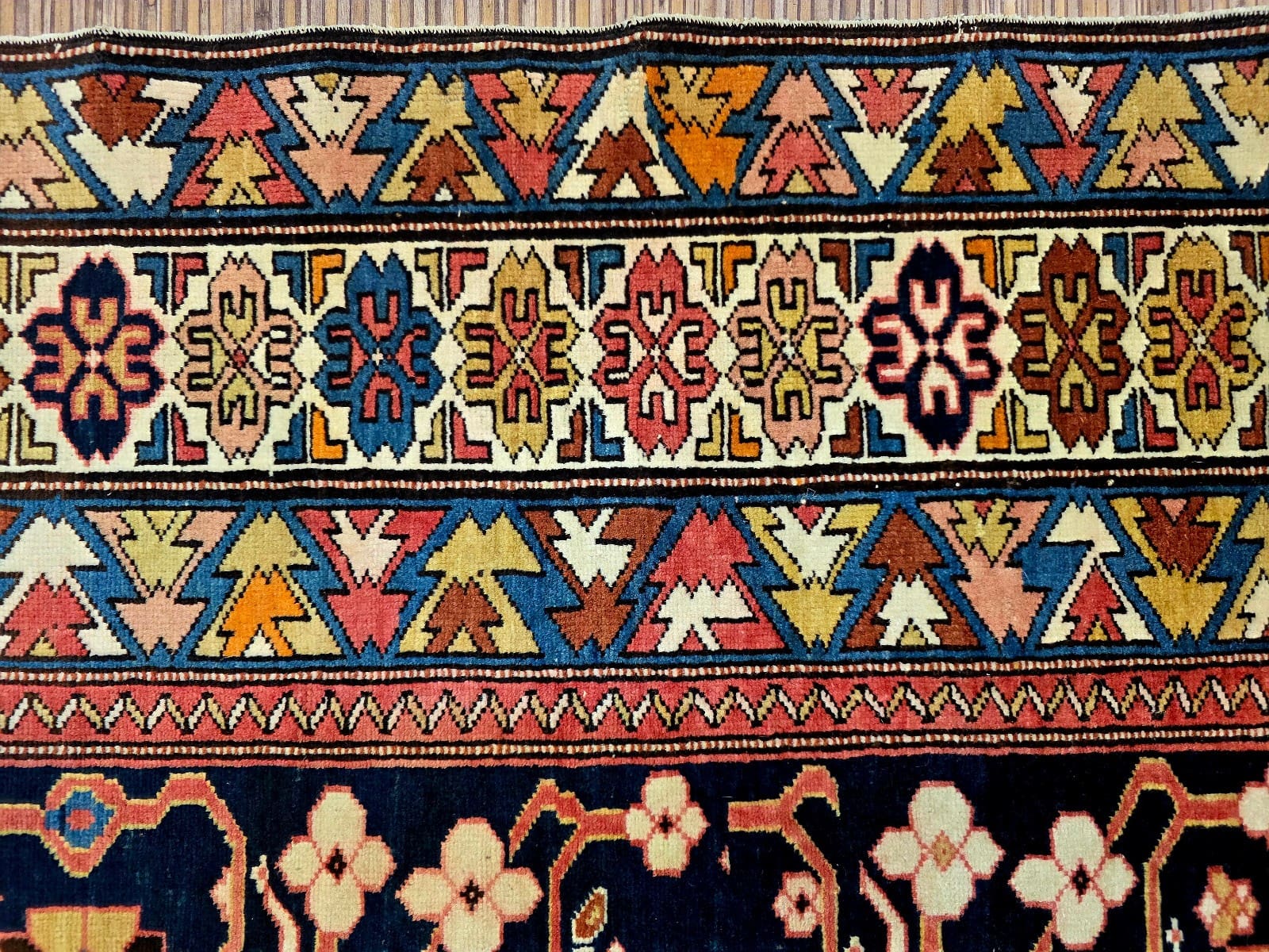 Kazak Orientteppich aus Russland, 168 × 130 cm