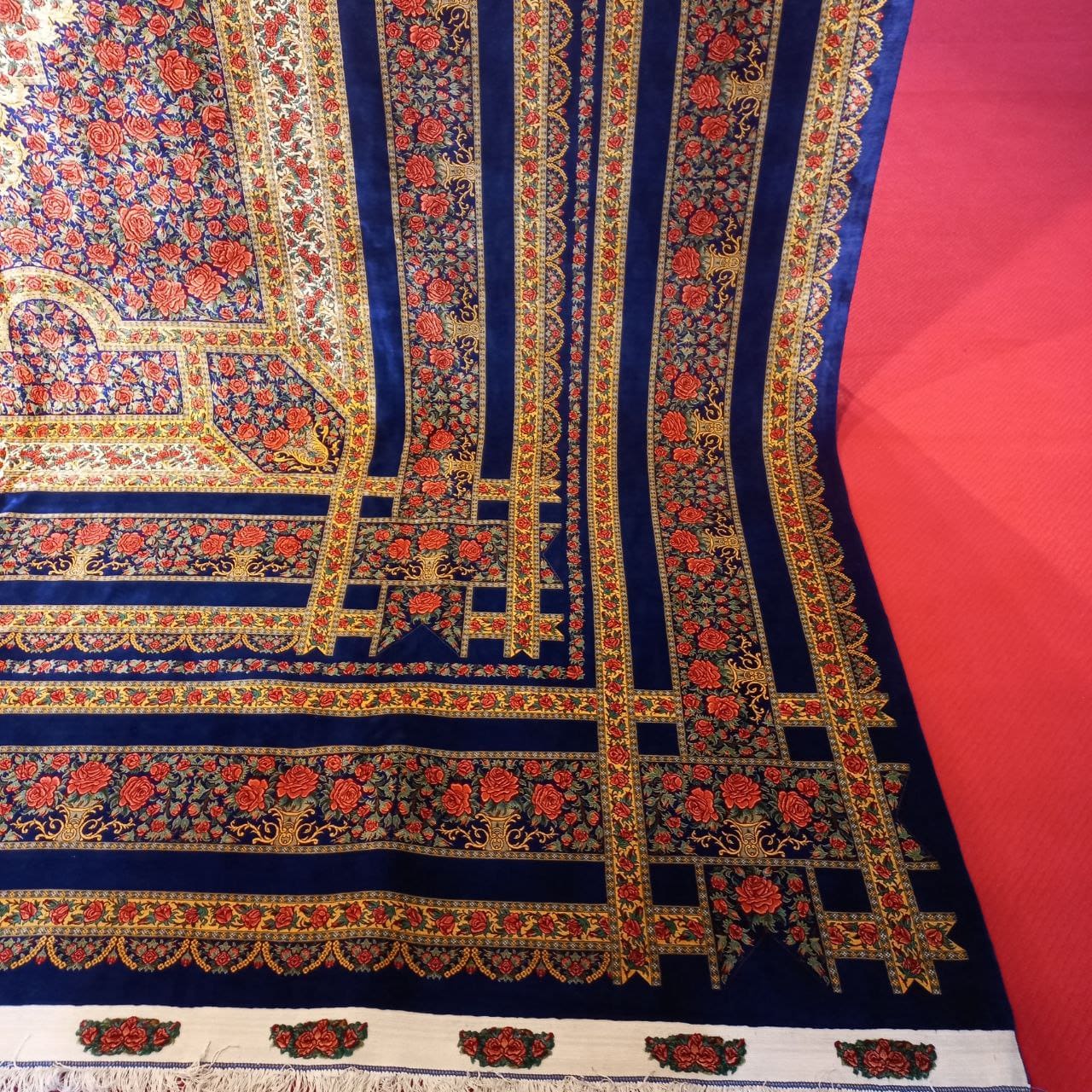 400×300 cm ORIGINAL Rahmani „Rose Signature Blue – Icon der Kollektion“ | 12 m² | 70 Raj | 14377000 Knoten | Meisterwerk – Seide auf Seide | Extrem hohe Arbeitsstunden über Jahre H1