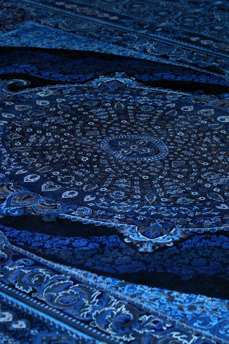 NEU 295×203 cm Handgeknüpfter Erami Ghom Seidenteppich „Versace – Blau“ | 70 Raj | ca. 5.988.500 Knoten | 100 % Seide auf Seide H1