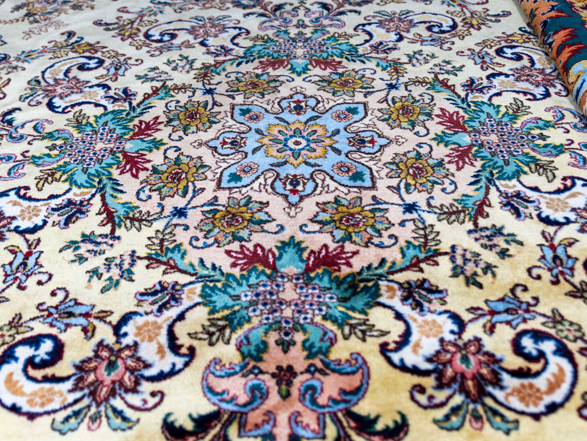 Täbriz Perserteppich 405 × 290 cm aus Wolle, handgeknüpft