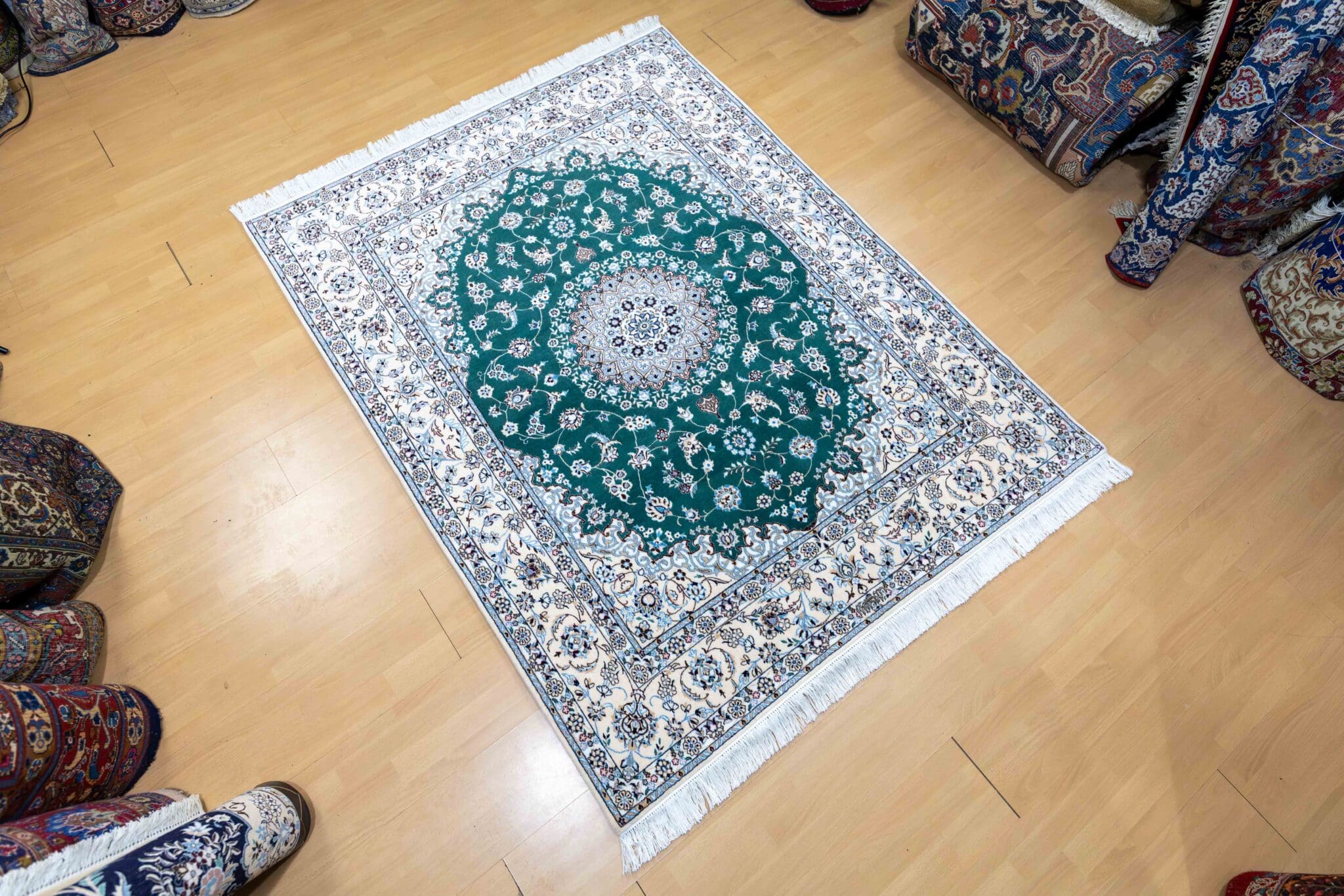 Handgeknüpfter Nain Perserteppich 200 × 150 cm