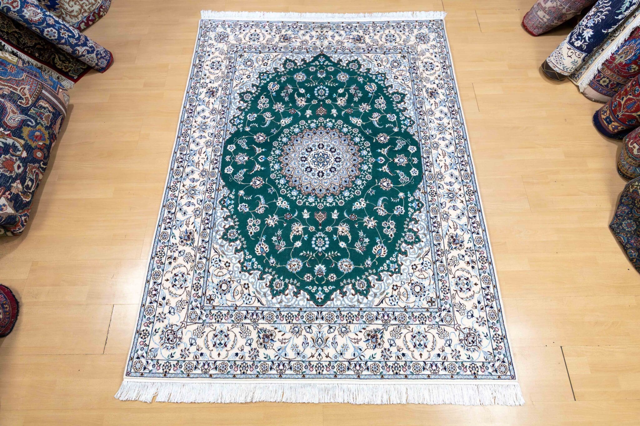 Handgeknüpfter Nain Perserteppich 200 × 150 cm