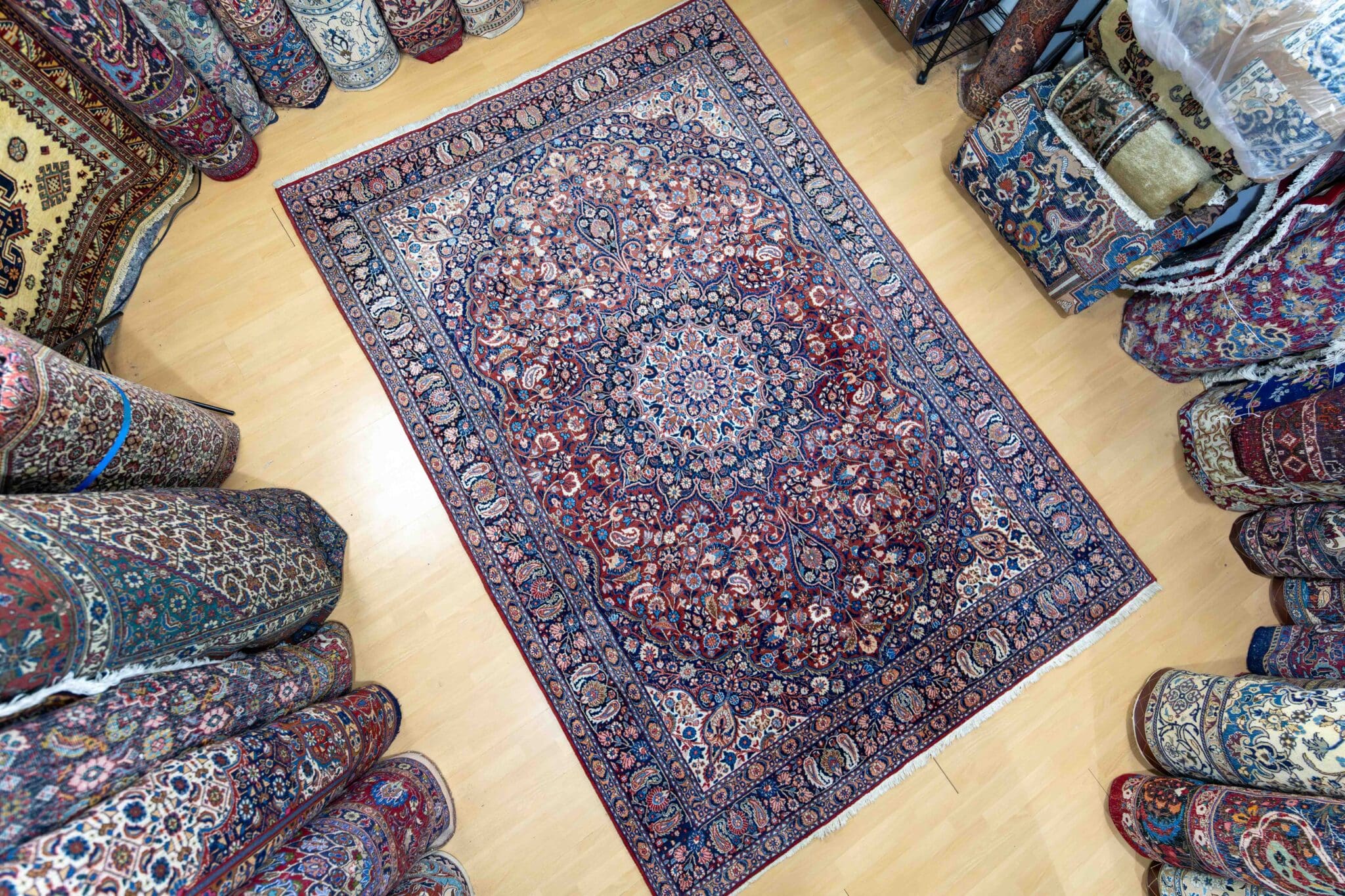 Mashhad Perserteppich aus Iran, 296 × 203 cm