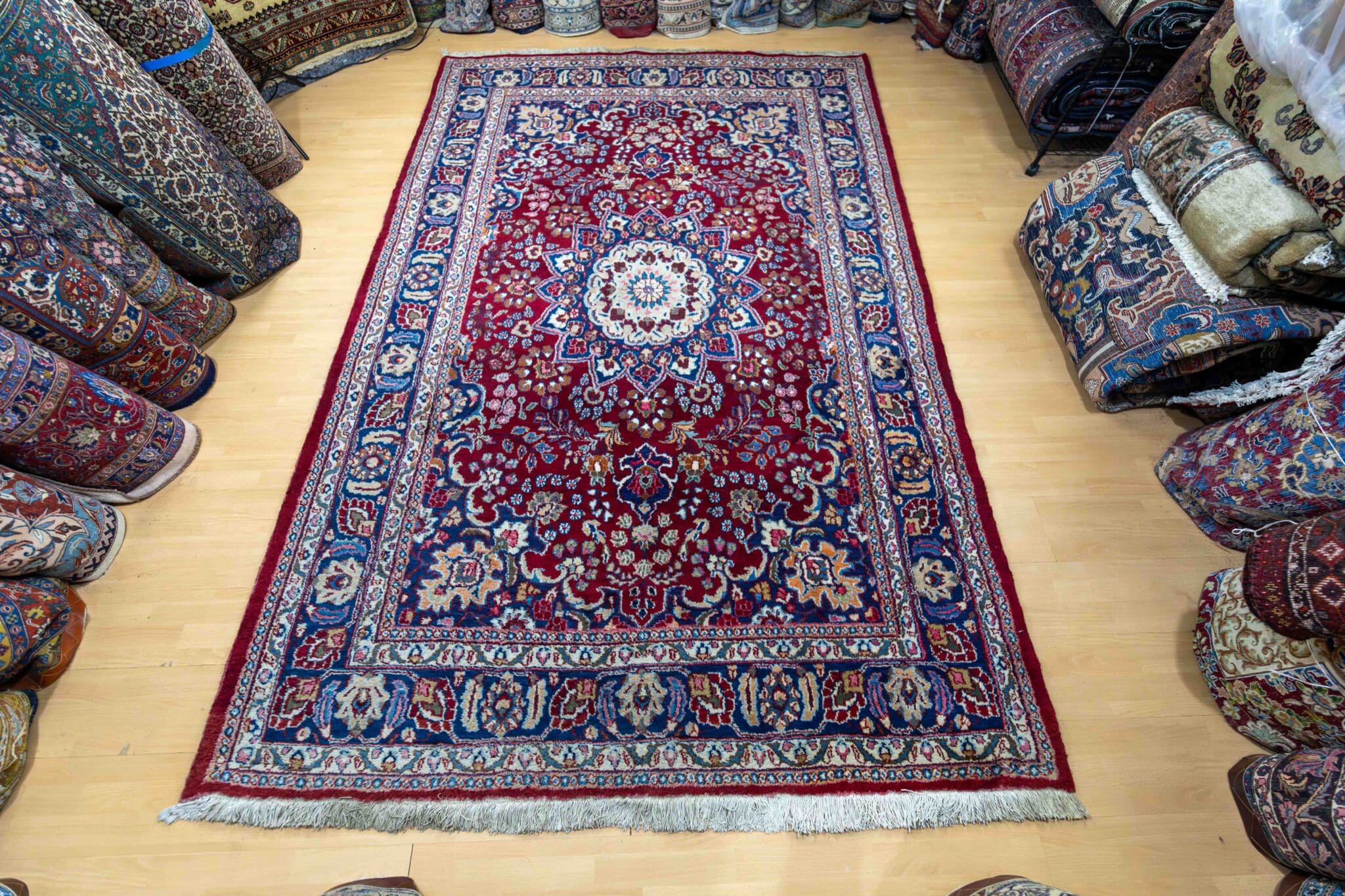Mashhad Perserteppich aus Iran, 315 × 204 cm
