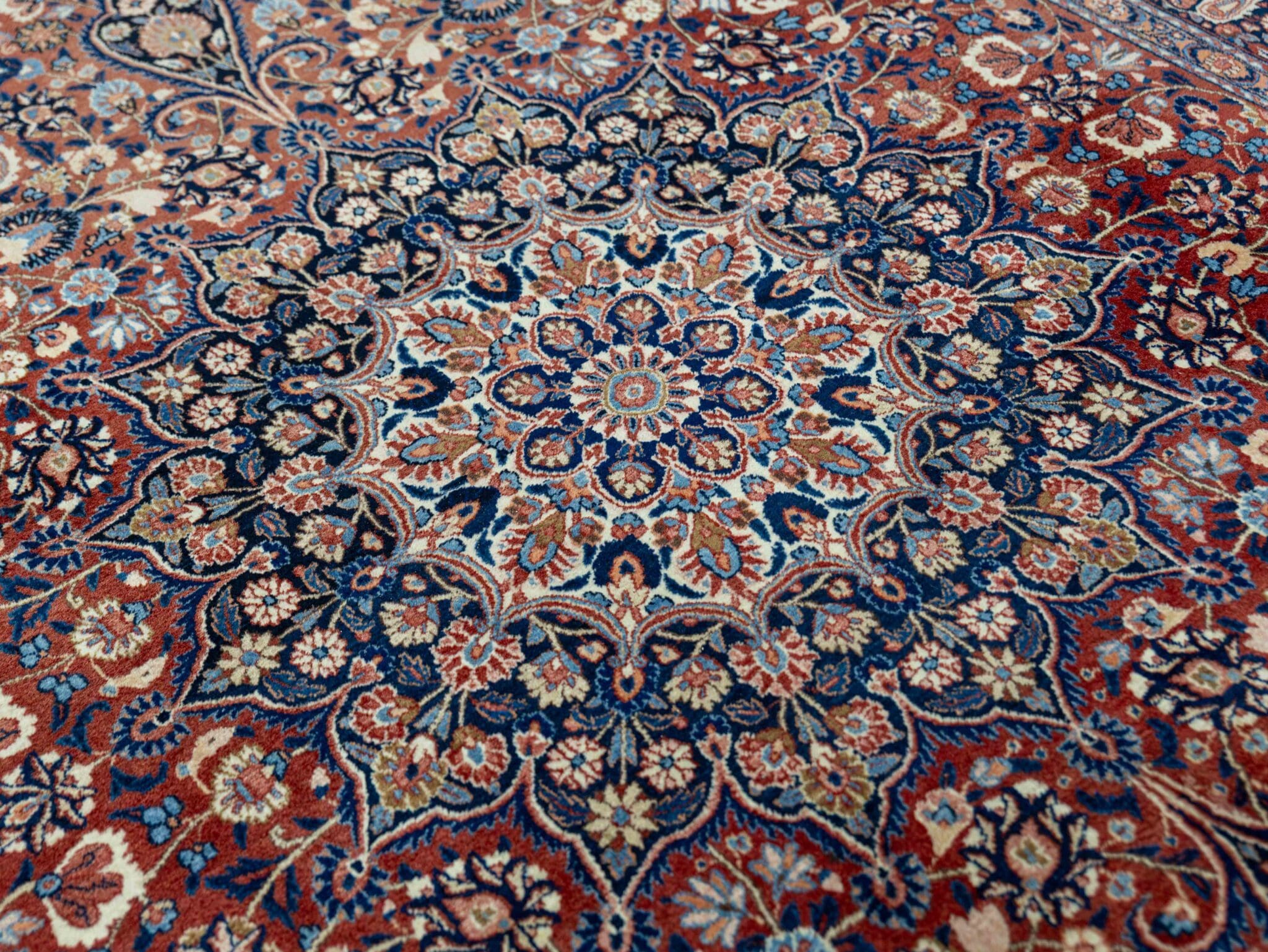 Mashhad Perserteppich aus Iran, 296 × 203 cm