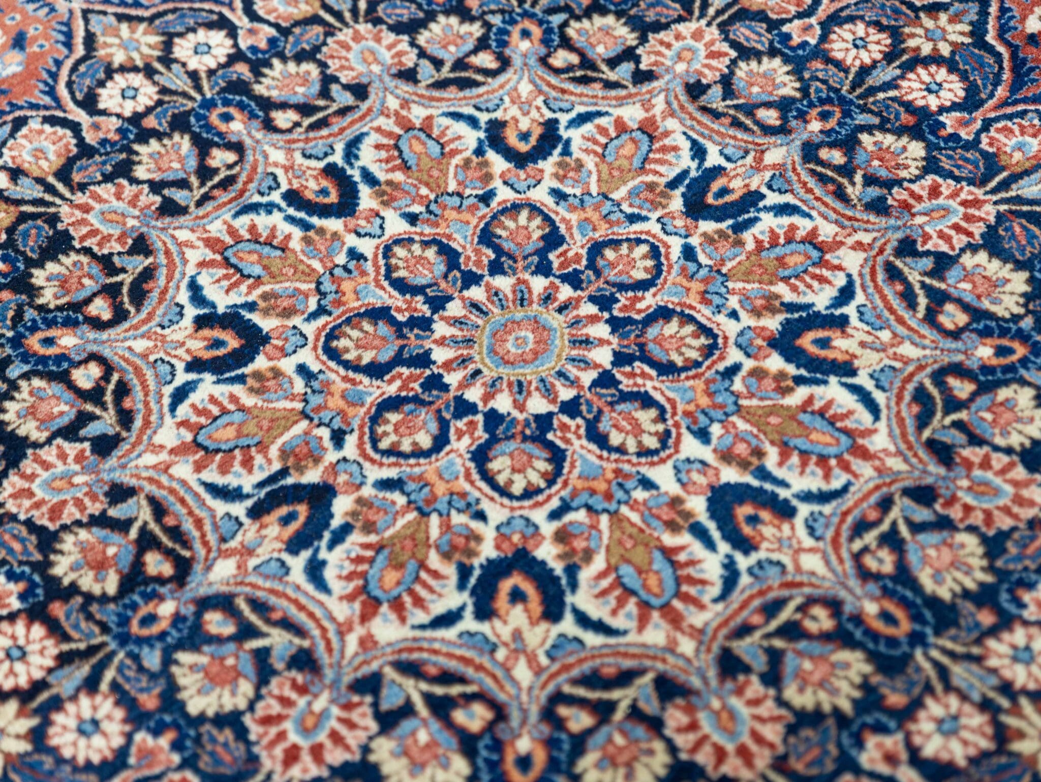 Mashhad Perserteppich aus Iran, 296 × 203 cm