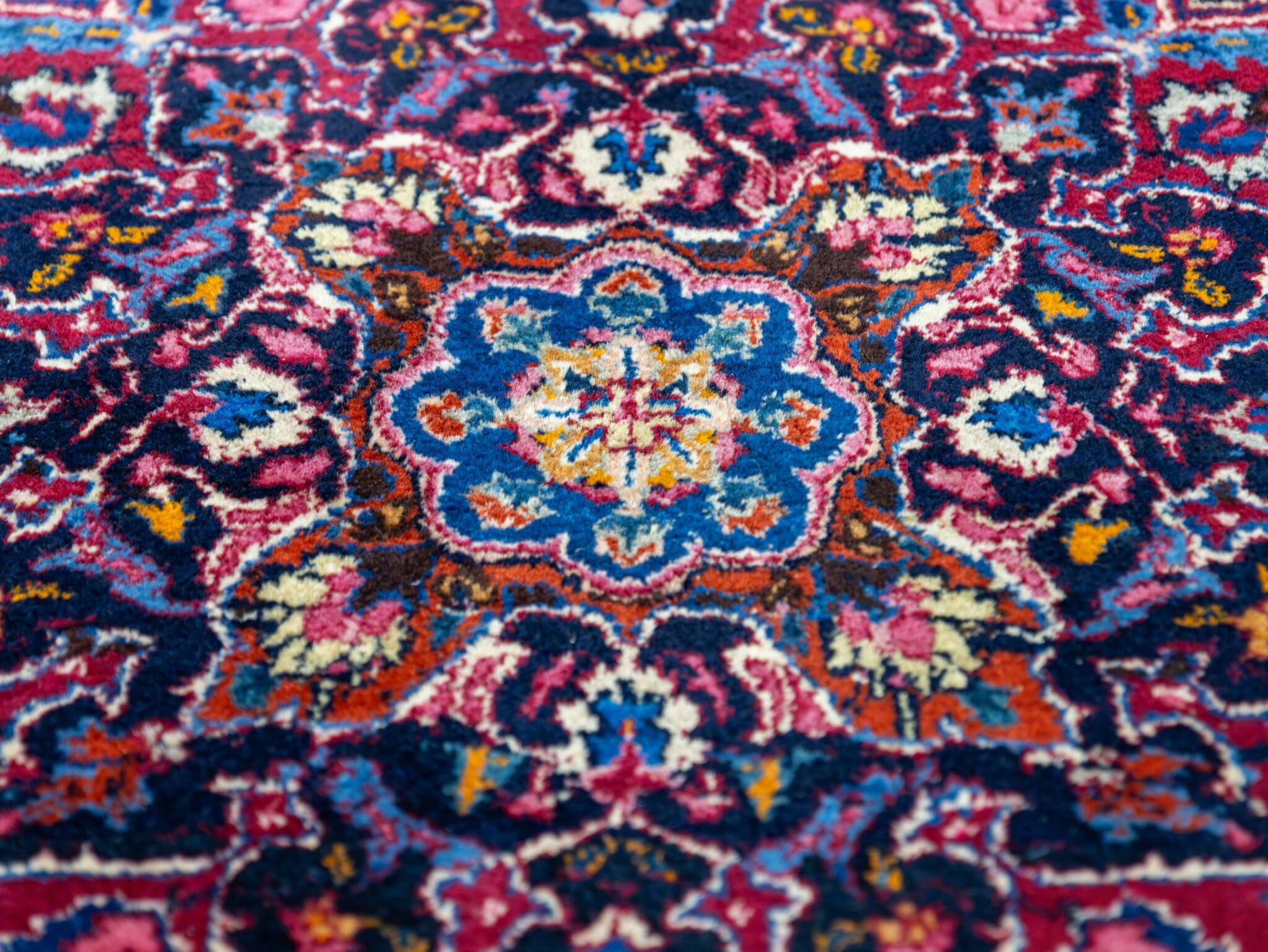 Handgeknüpfter Mashhad Perserteppich, 283 × 200 cm, Wolle