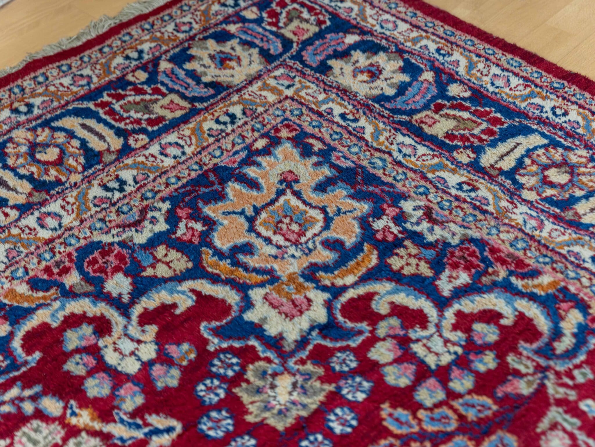 Mashhad Perserteppich aus Iran, 315 × 204 cm