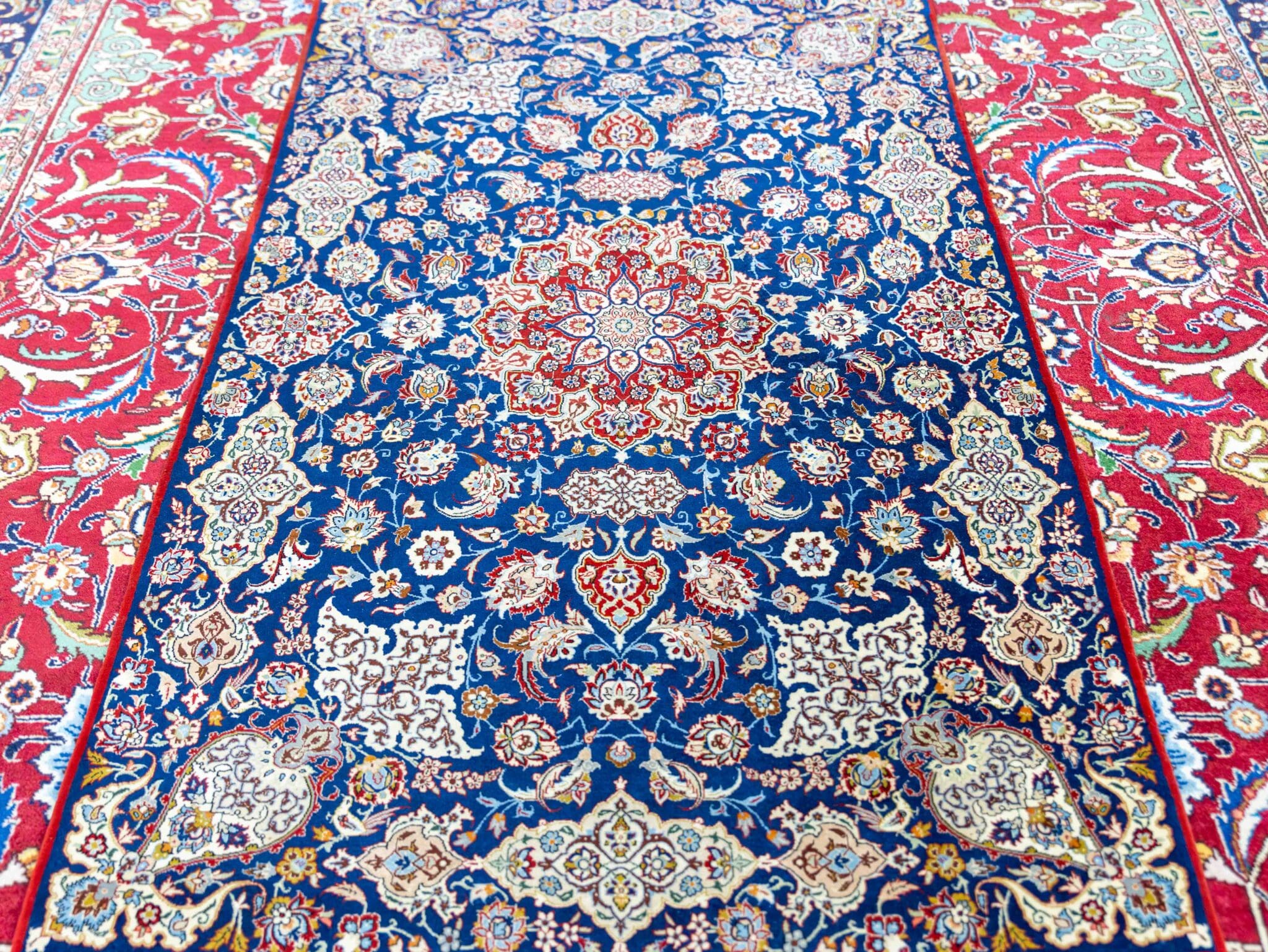 Handgeknüpfter Isfahan Perserteppich 156 × 102 cm