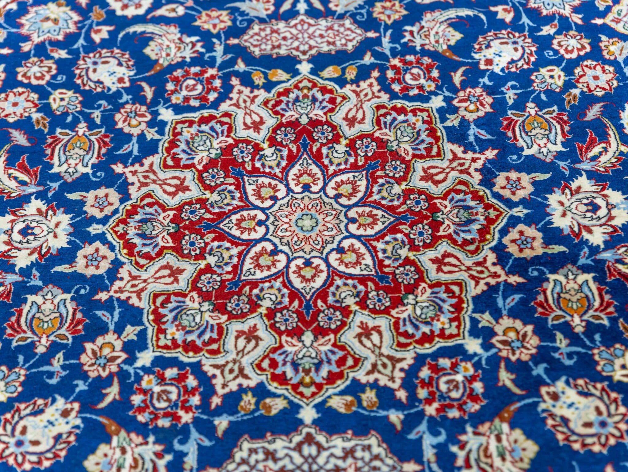 Handgeknüpfter Isfahan Perserteppich 156 × 102 cm