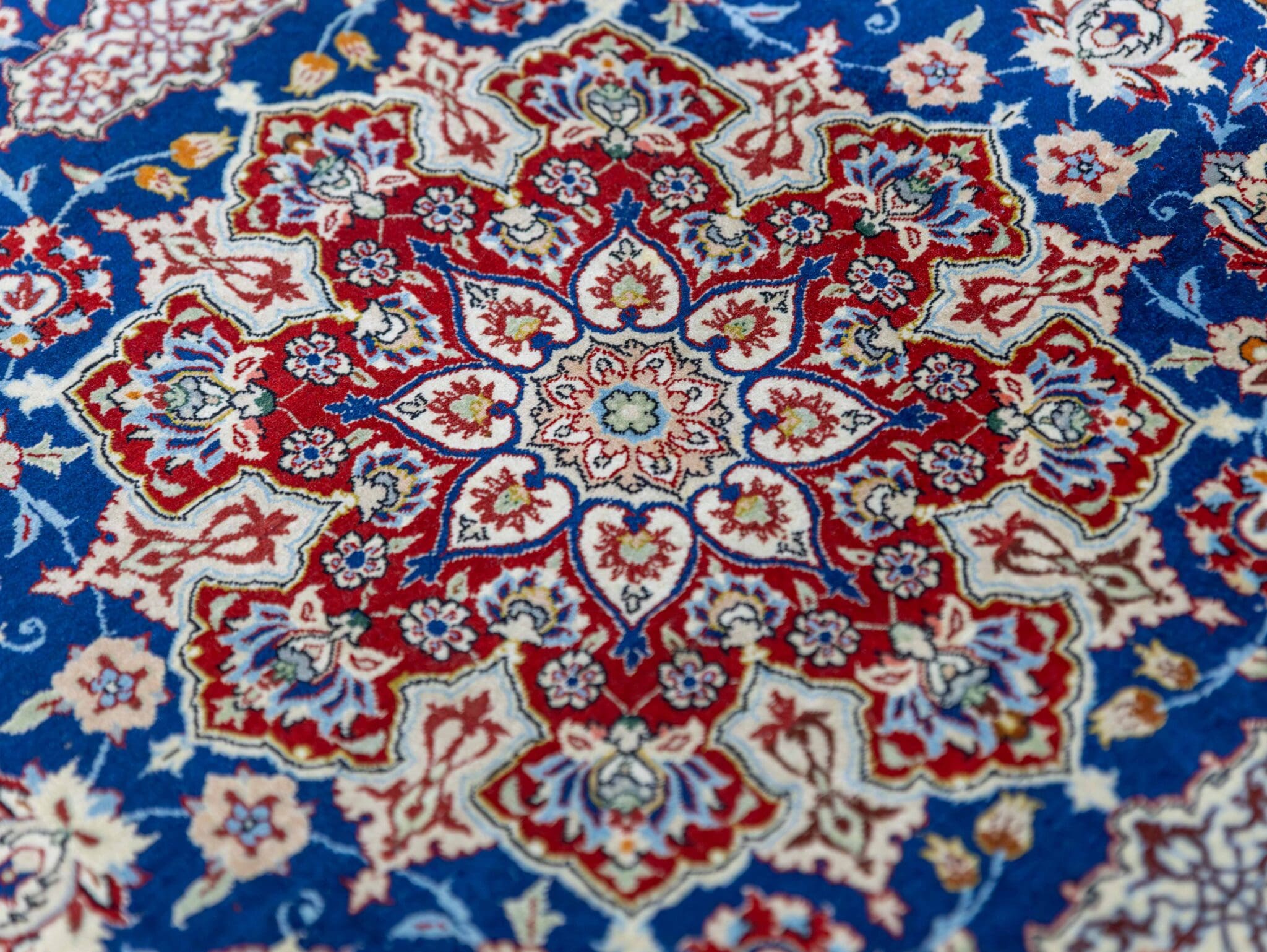 Handgeknüpfter Isfahan Perserteppich 156 × 102 cm
