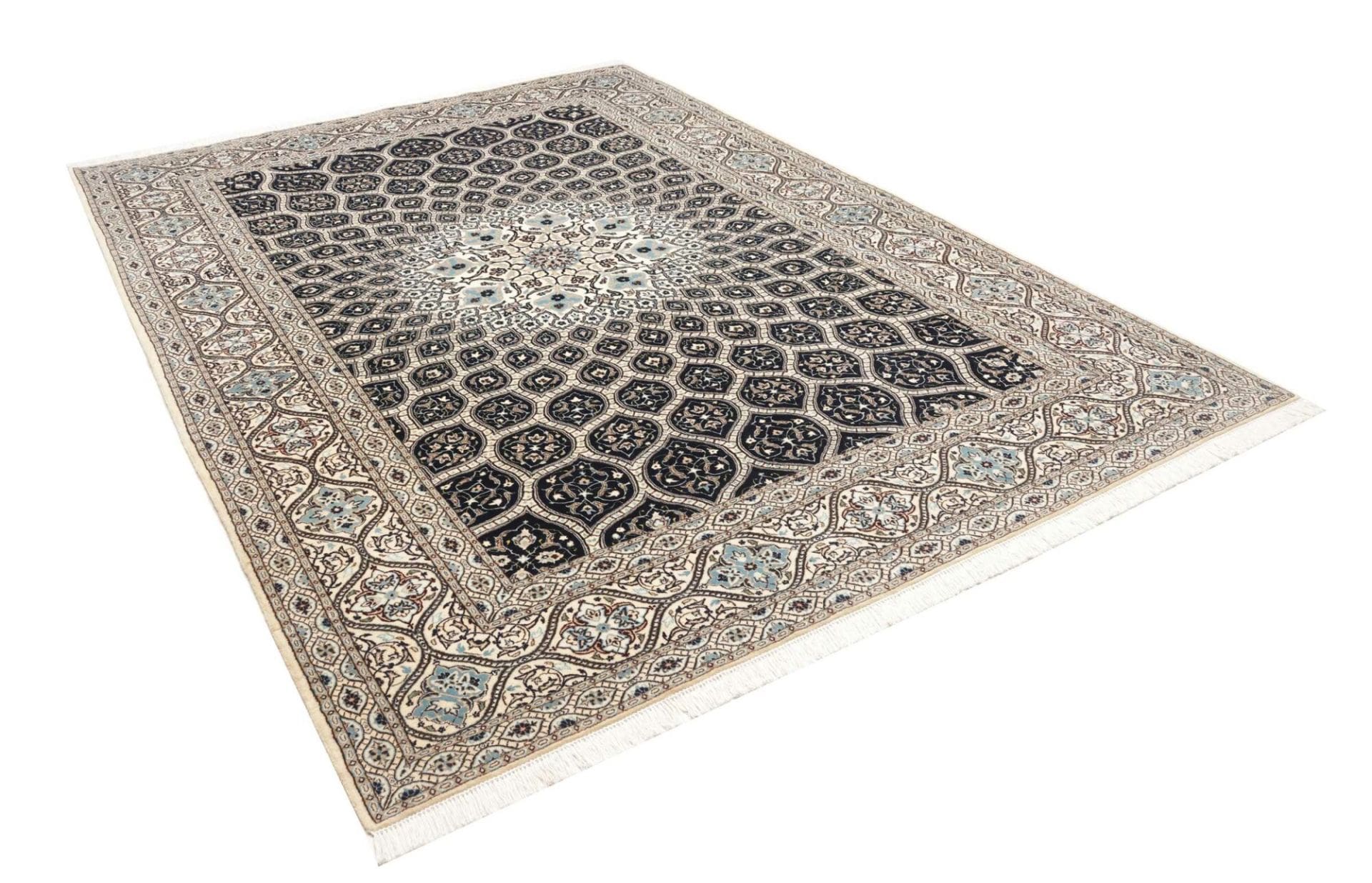Handgeknüpfter Nain Perserteppich 213 × 311 cm