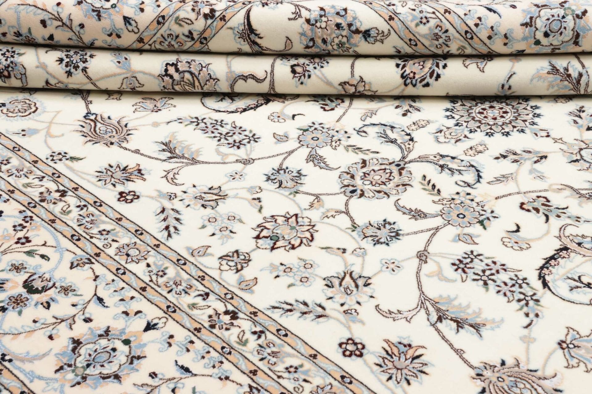 Nain Perserteppich aus Iran, 212 × 297 cm