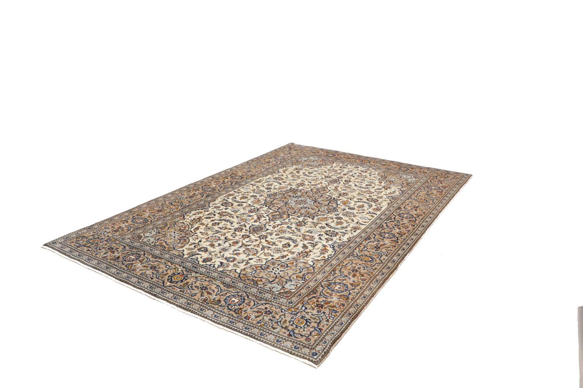 Kashan Perserteppich aus Iran, 196 × 291 cm