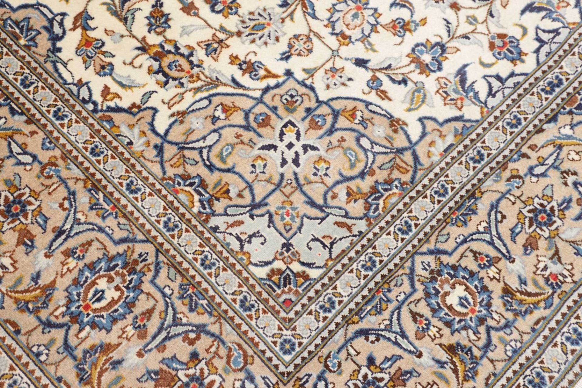 Kashan Perserteppich aus Iran, 196 × 291 cm