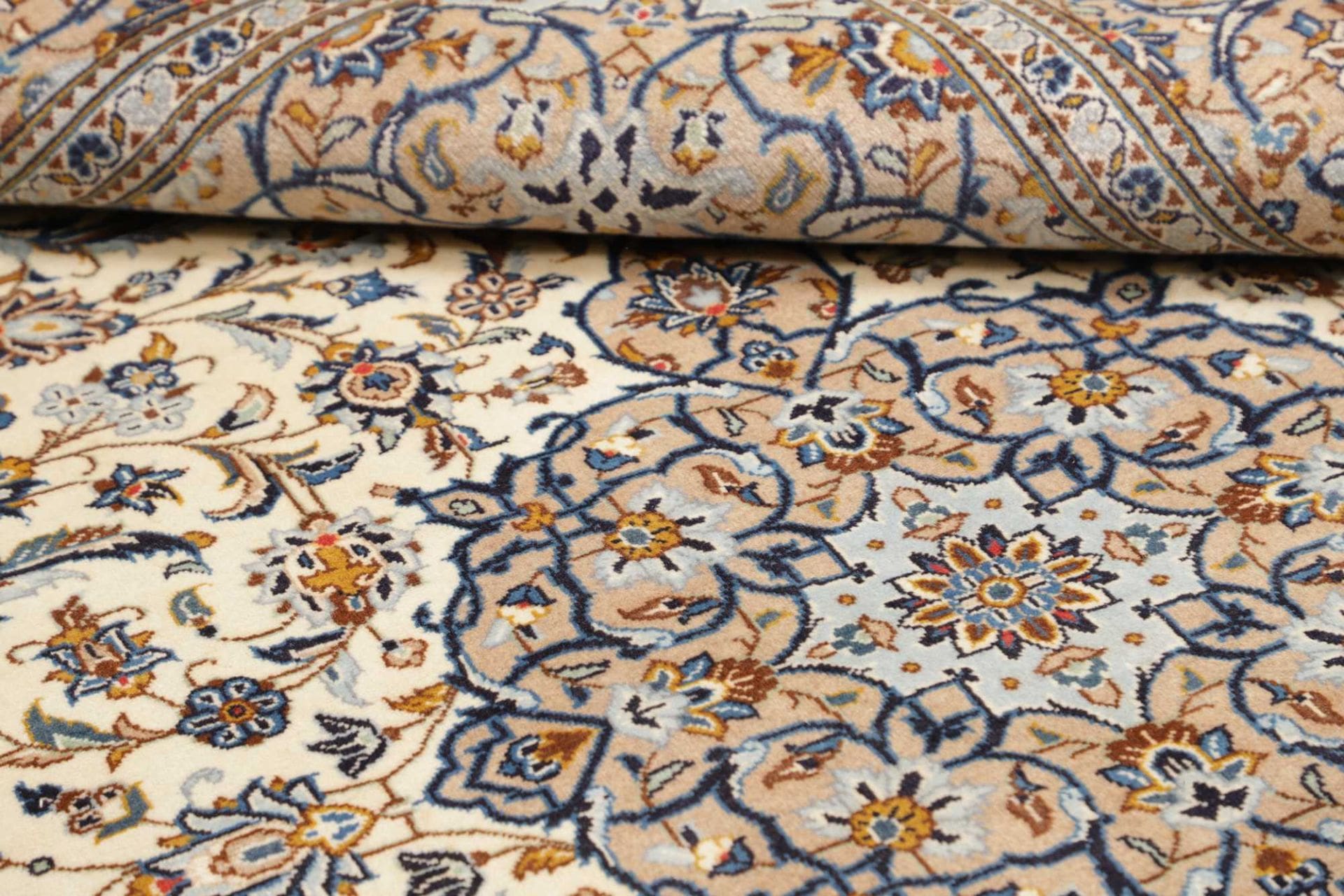 Kashan Perserteppich aus Iran, 196 × 291 cm