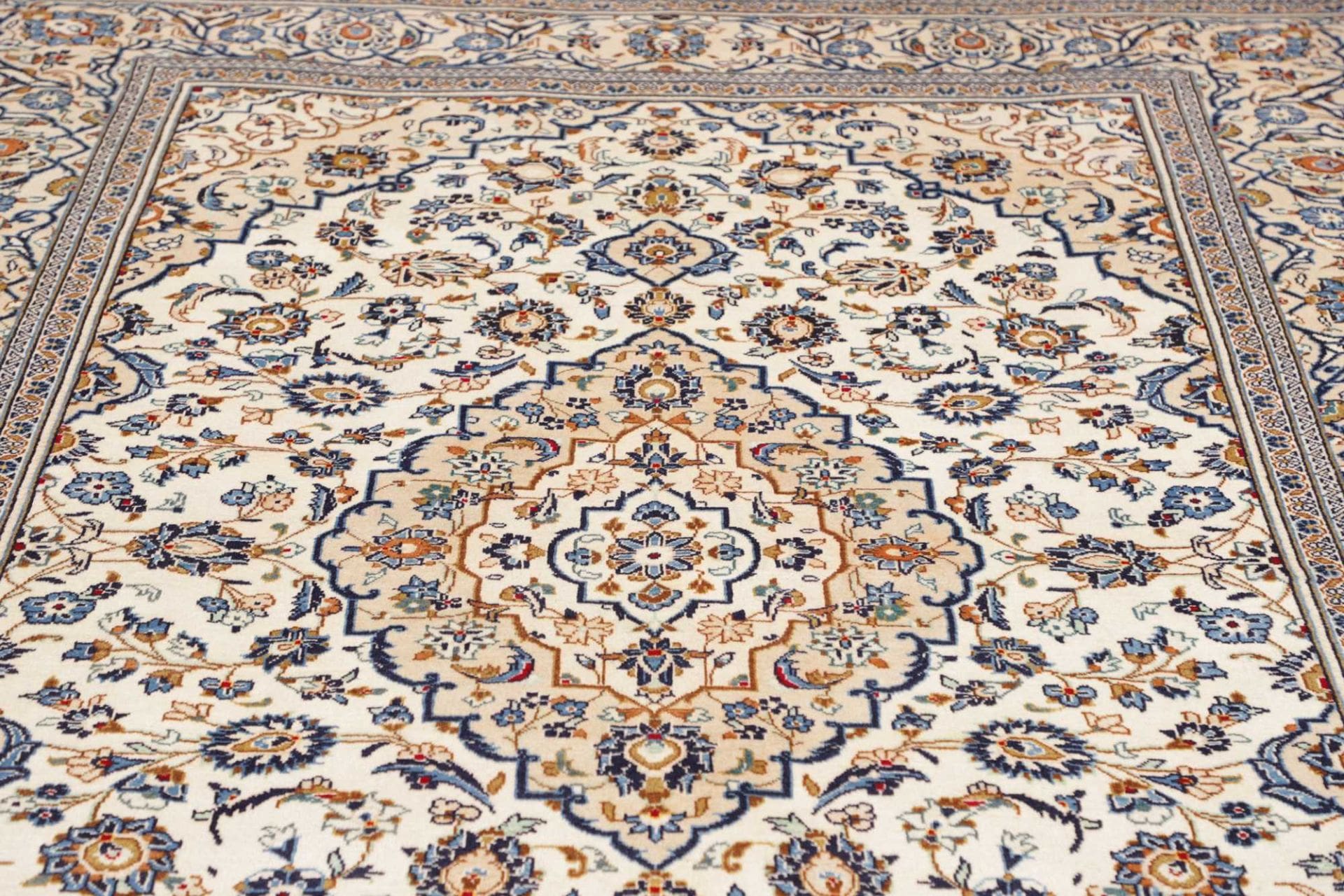 Kashan Perserteppich aus Iran, 203 × 302 cm