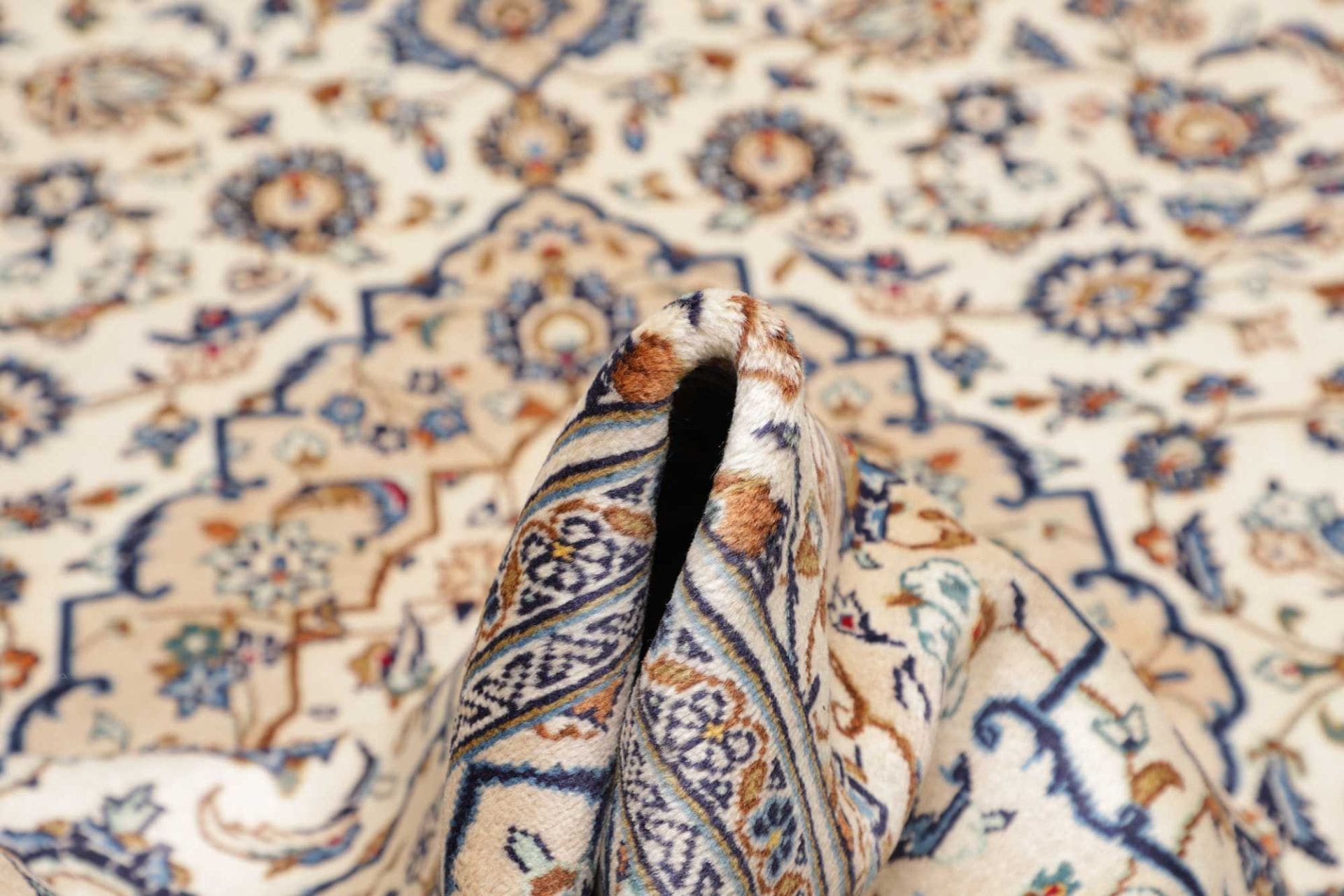 Kashan Perserteppich aus Iran, 203 × 302 cm