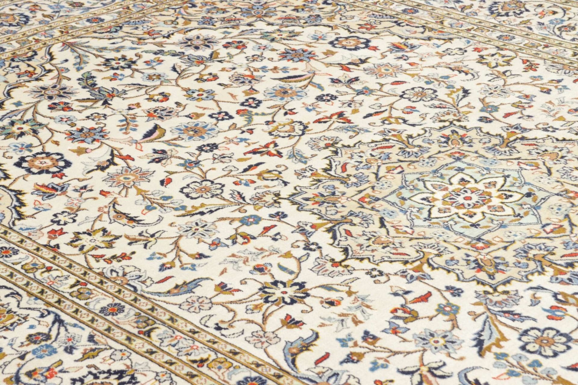 Kashan Perserteppich aus Iran, 199 × 302 cm