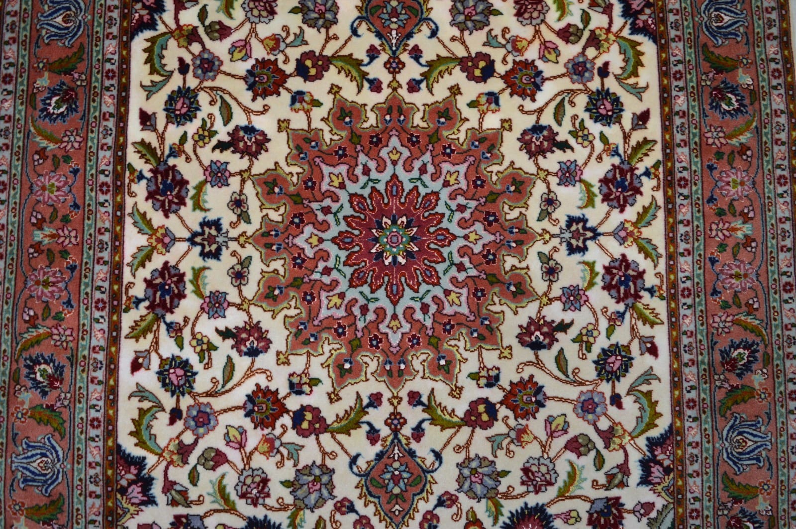 Täbriz Perserteppich aus Iran, 148 × 100 cm