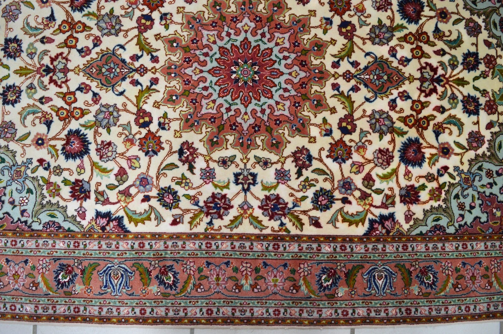 Täbriz Perserteppich aus Iran, 148 × 100 cm