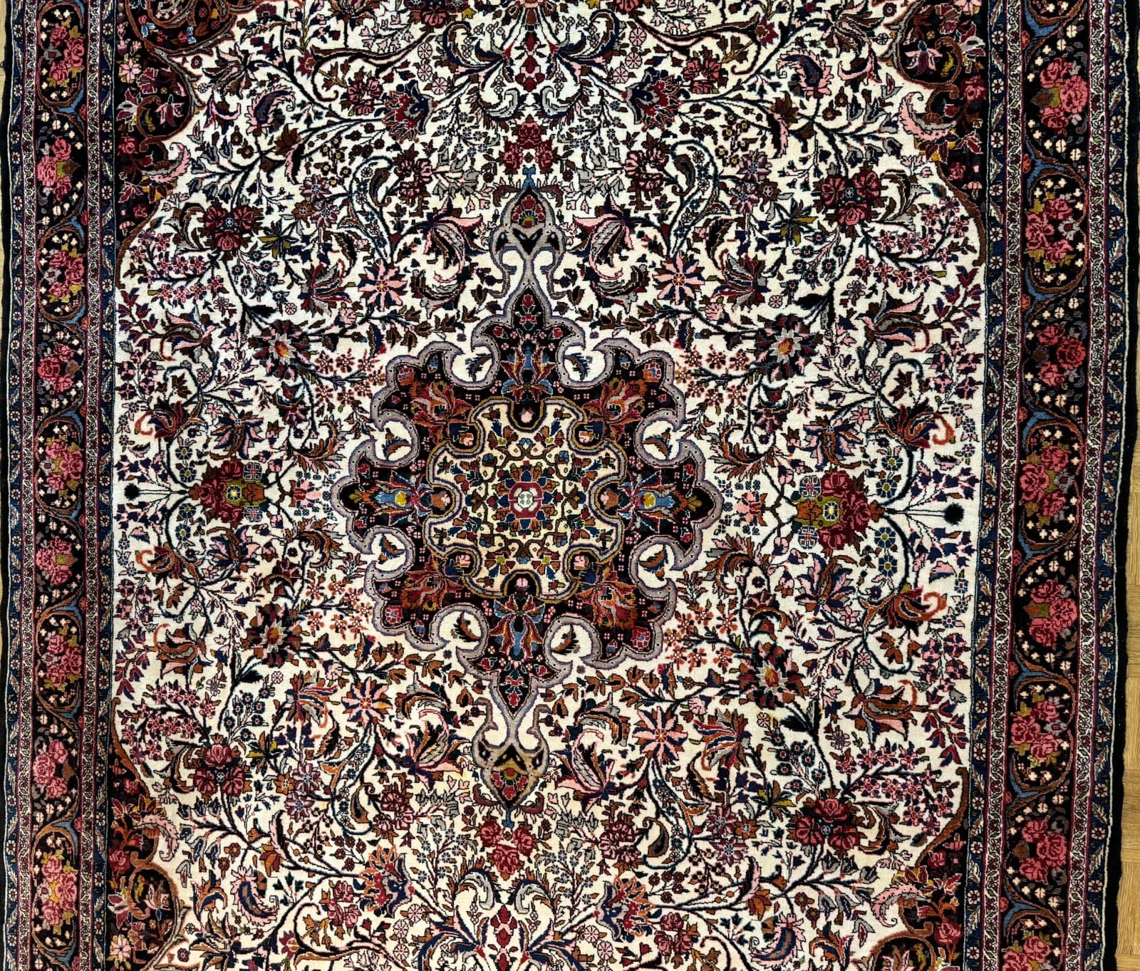 Handgeknüpfter Bijar Perserteppich 337 × 220 cm