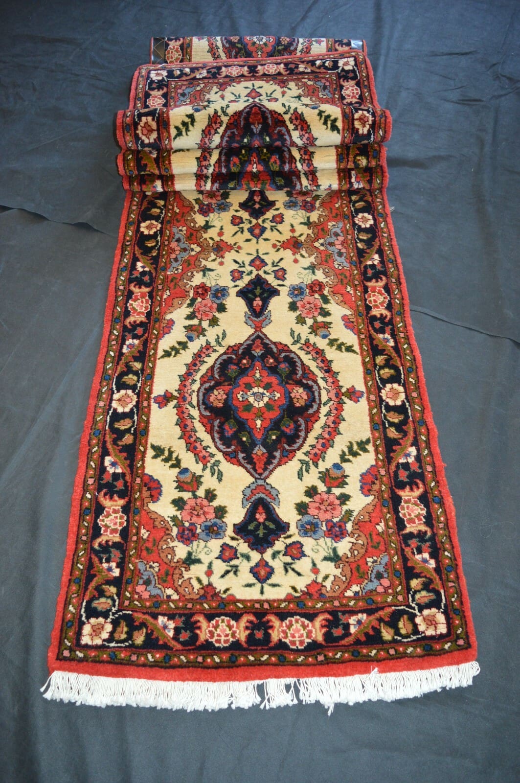 Zanjan Perserteppich aus Iran, 520 × 76 cm