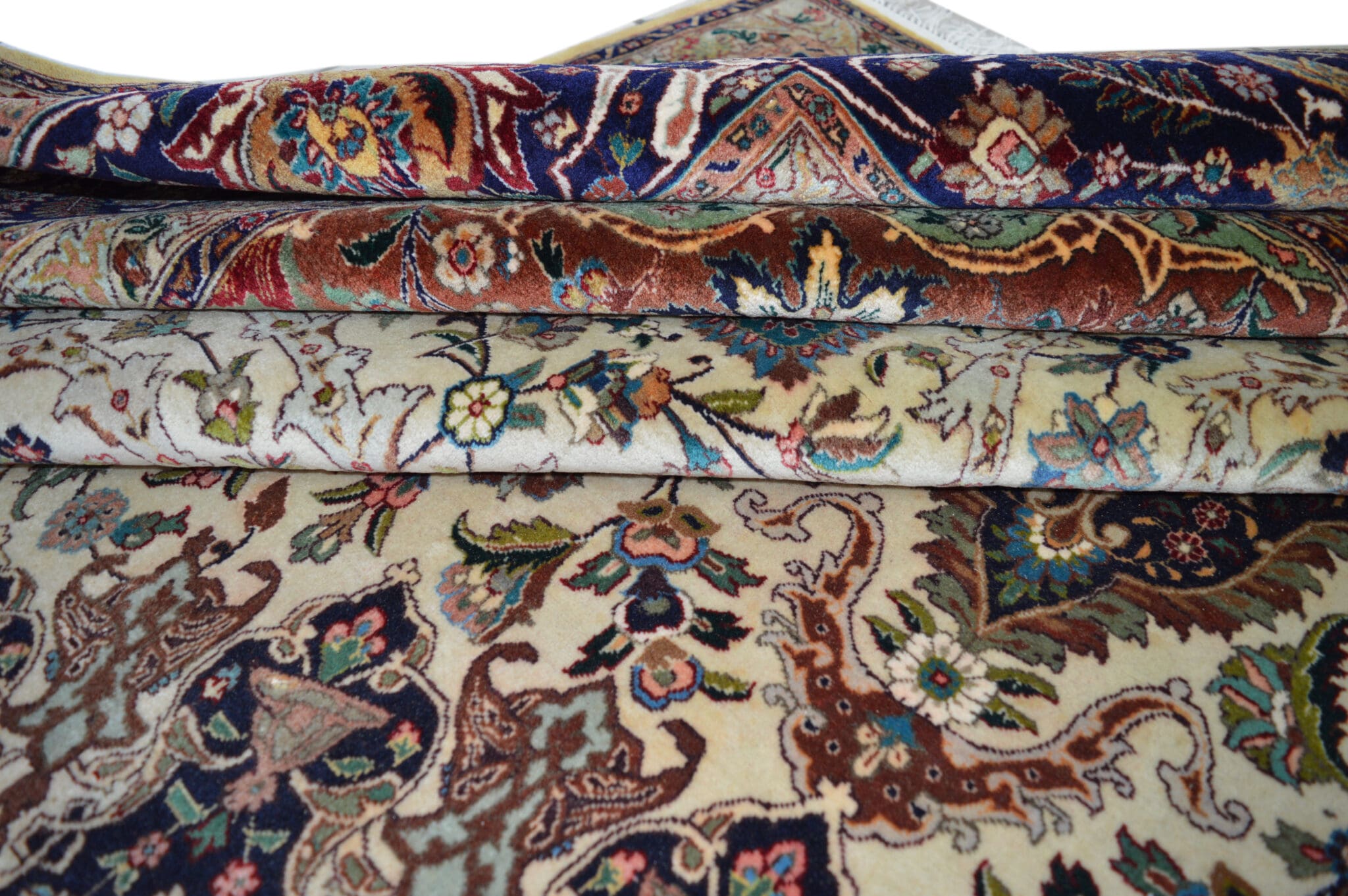 Täbriz Perserteppich aus Iran, 420 × 297 cm