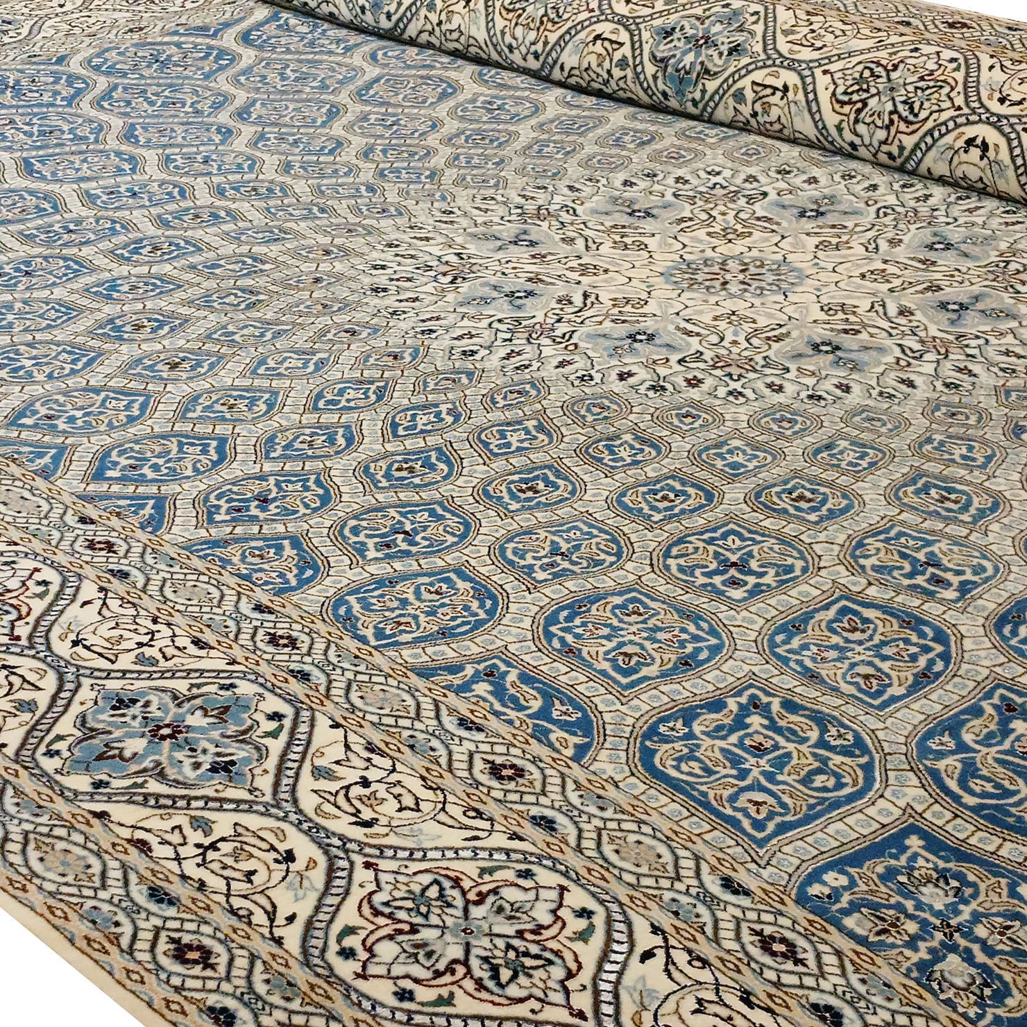 Handgeknüpfter Nain Perserteppich 350 × 260 cm