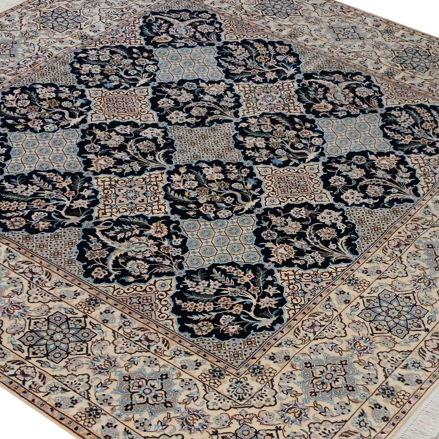 Nain Perserteppich aus Iran, 200 × 200 cm