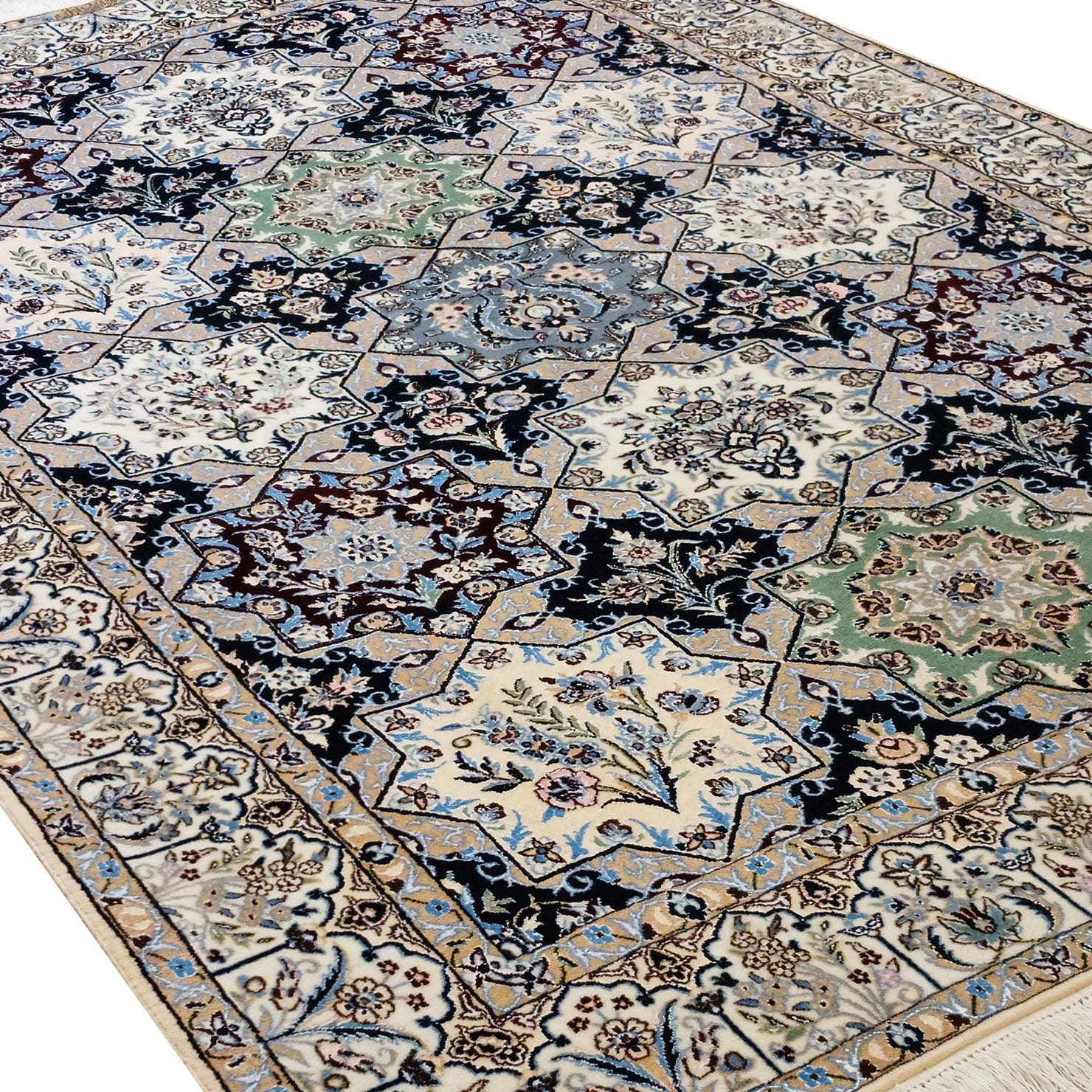 Handgeknüpfter Nain Perserteppich, 235 × 155 cm, Wolle & Seide