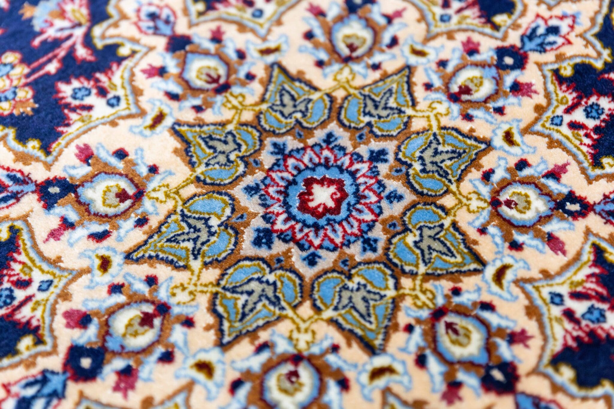 Isfahan Perserteppich aus Iran, 165 × 110 cm