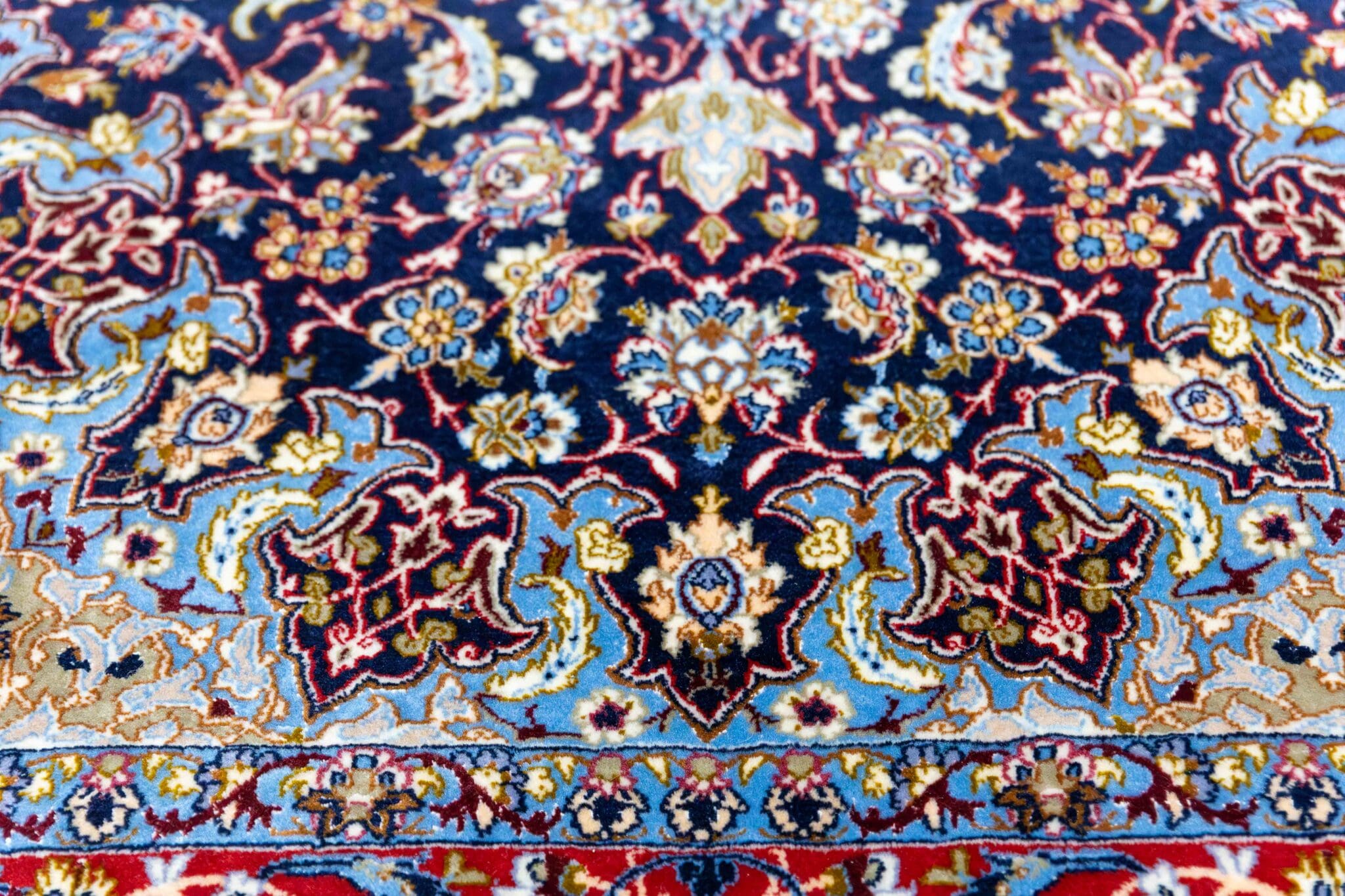 Isfahan Perserteppich aus Iran, 165 × 110 cm