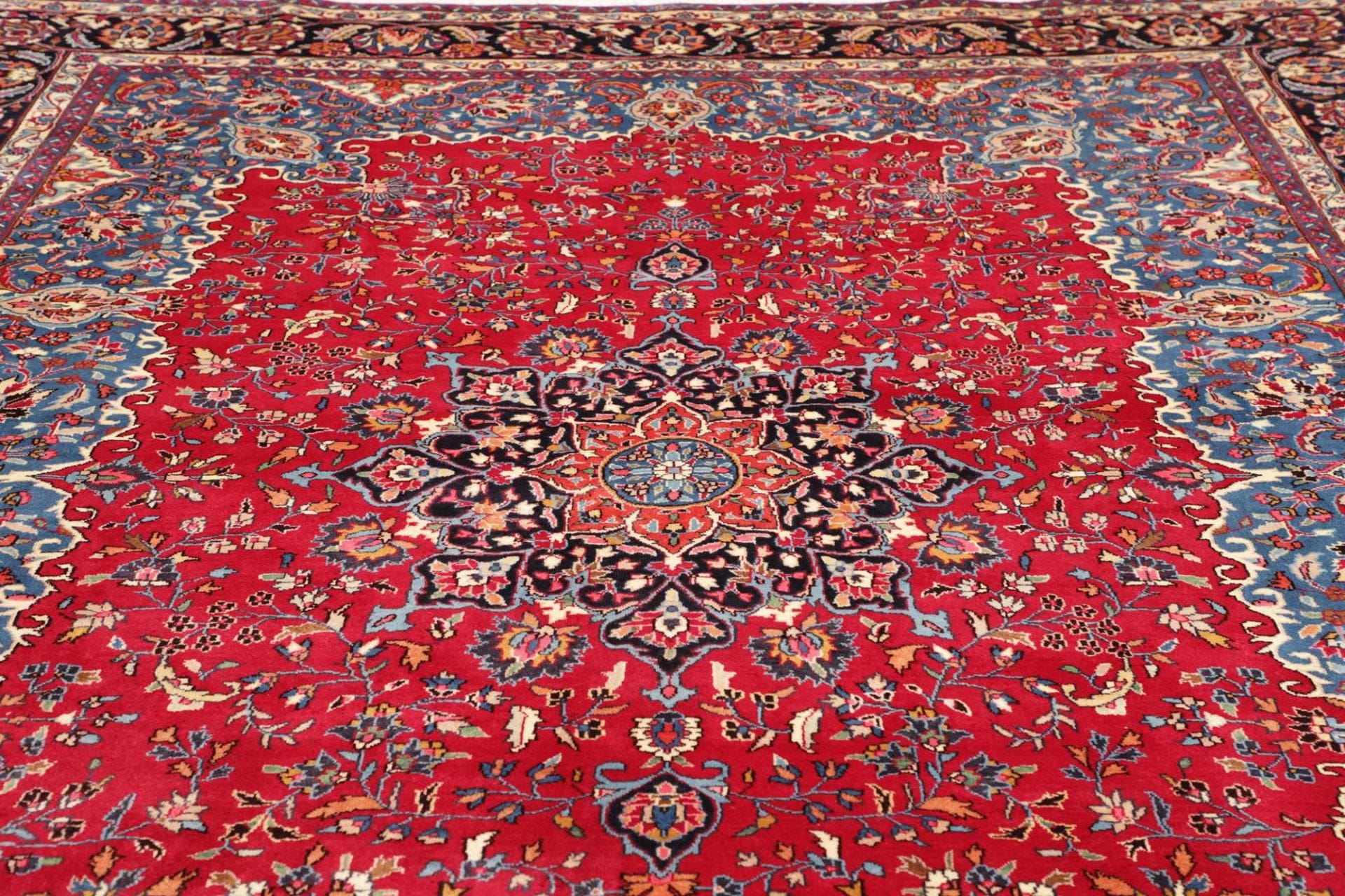 Mashhad Perserteppich aus Iran, 299 × 383 cm