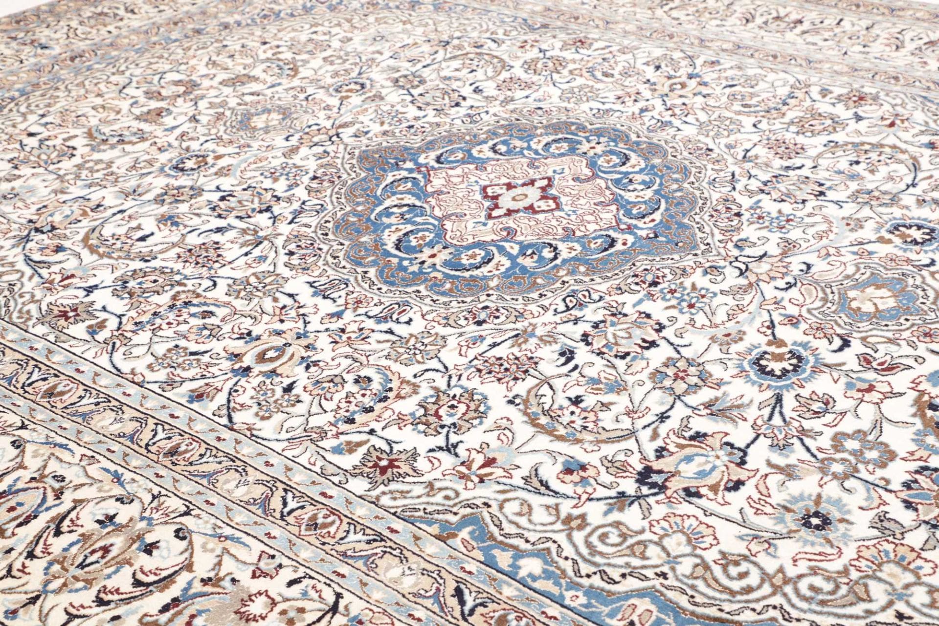 Handgeknüpfter Nain Perserteppich 304 × 399 cm