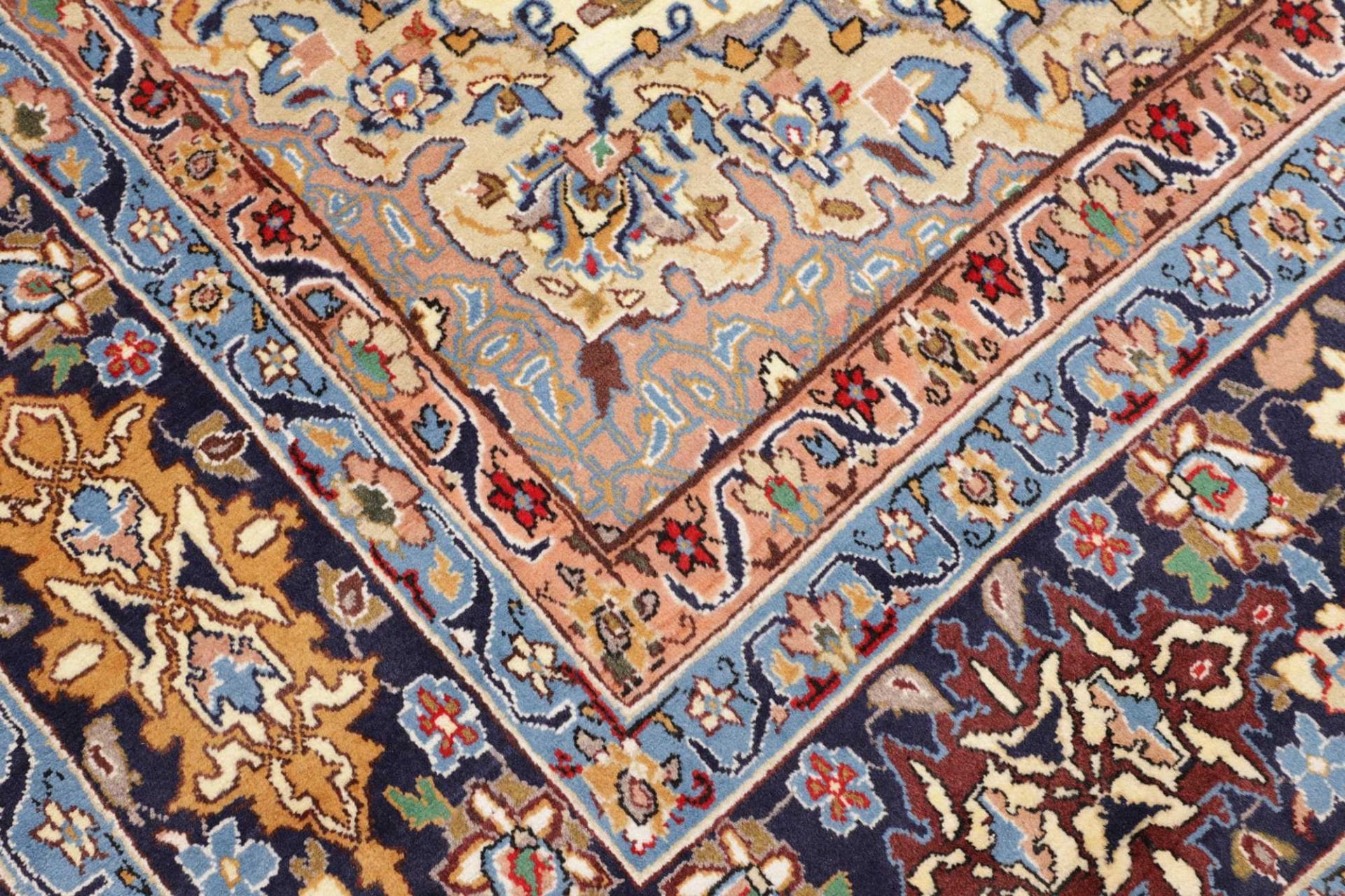 perserteppich-najafabad-201-x-312-cm-schurwolle-handgeknupft-5 Kerman Perserteppich aus Iran, 201 × 312 cm