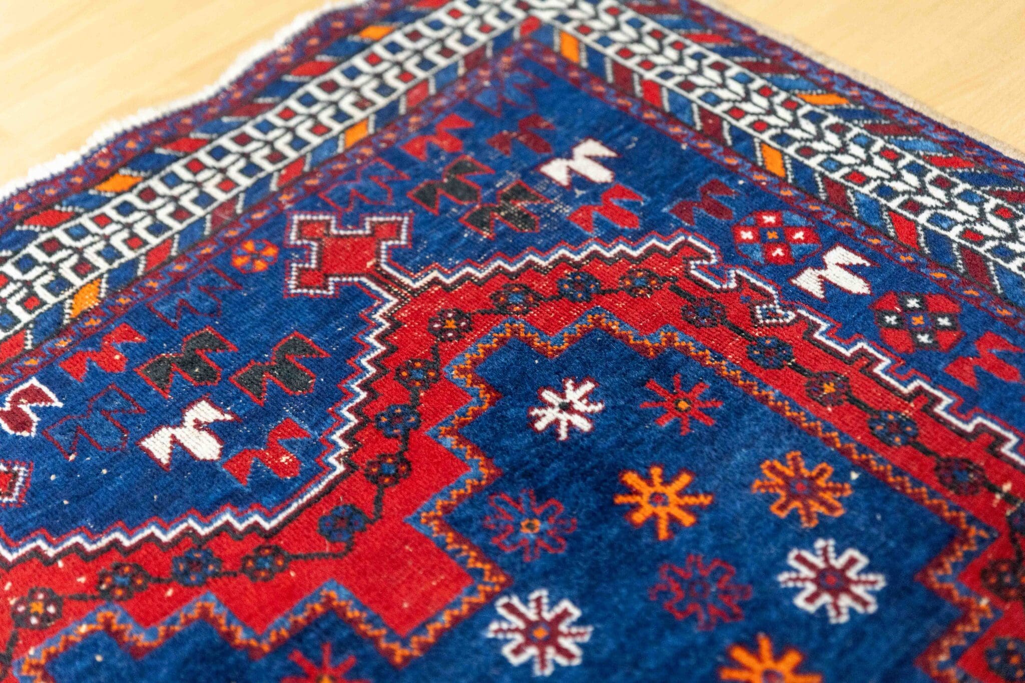 Afshar Perserteppich aus Iran, 180 × 140 cm