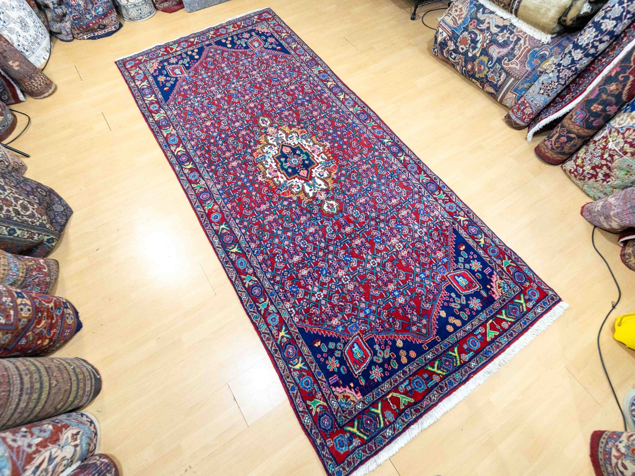 Hamadan Perserteppich aus Iran, 300 × 135 cm