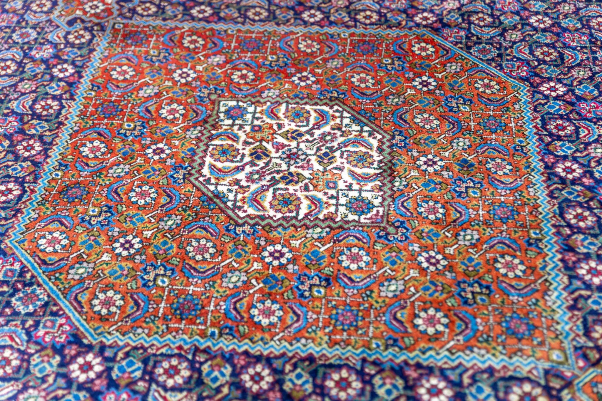 Handgeknüpfter Täbriz Perserteppich 348 × 247 cm