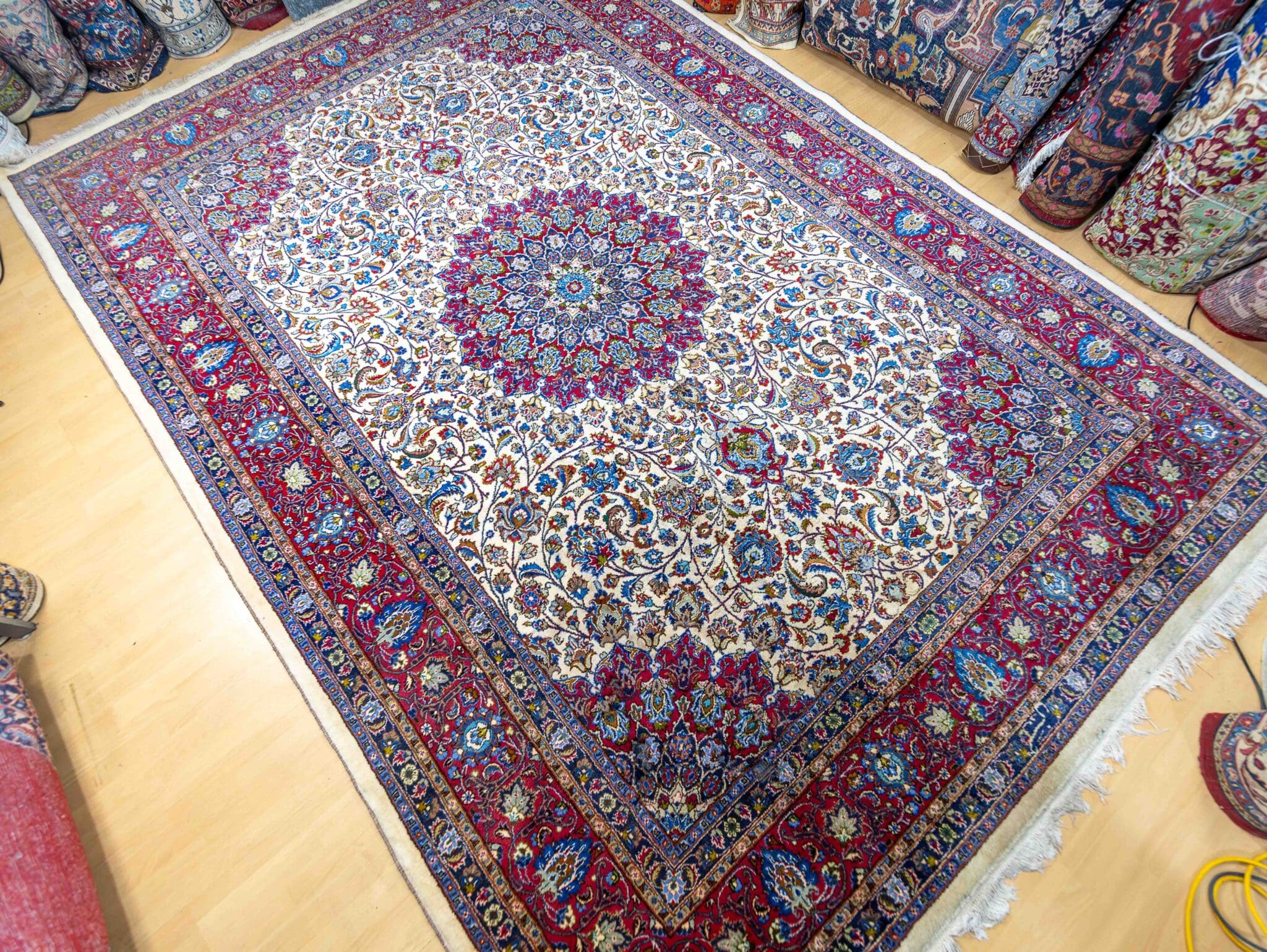 Handgeknüpfter Täbriz Perserteppich 357 × 246 cm