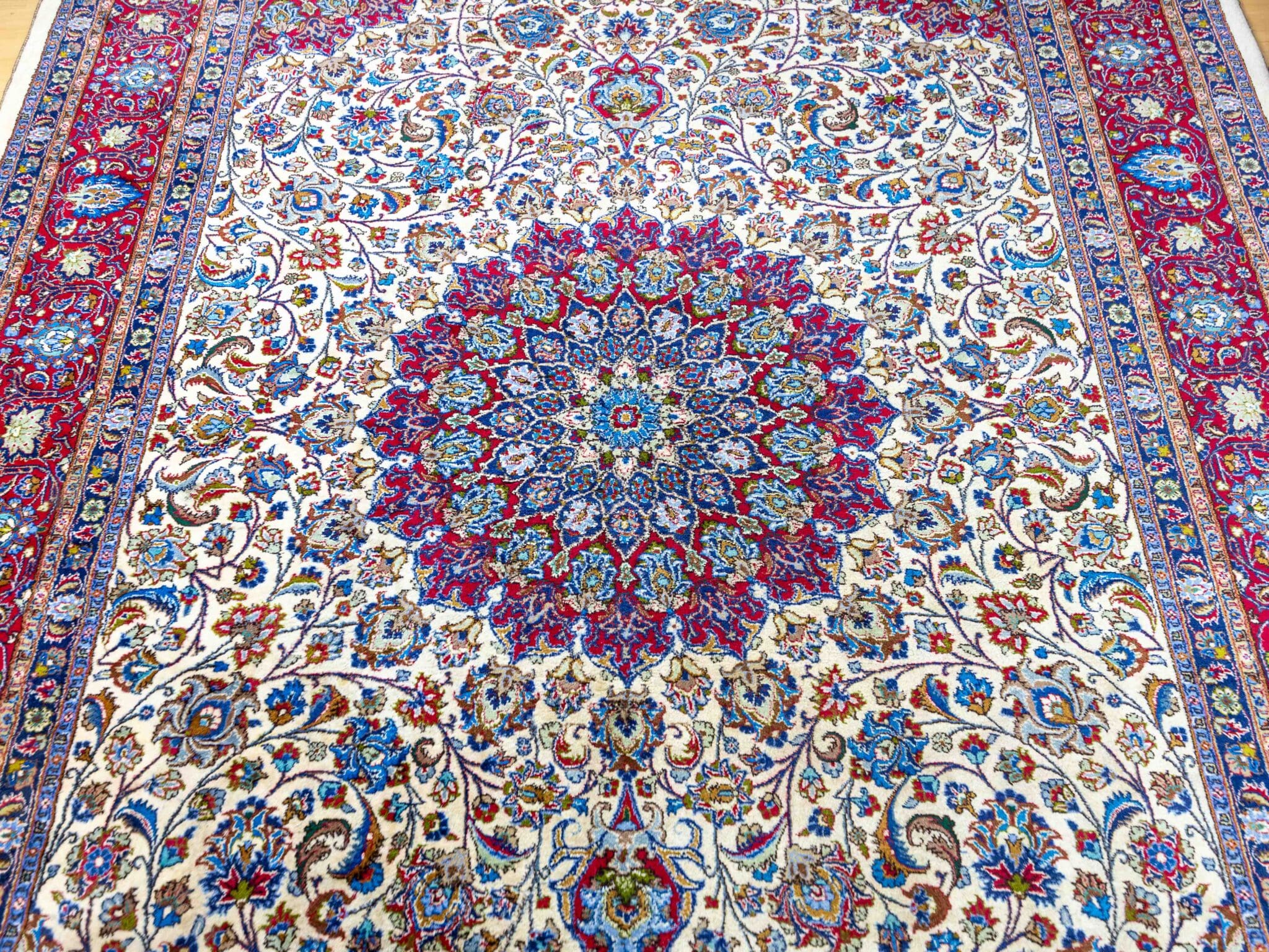 Handgeknüpfter Täbriz Perserteppich 357 × 246 cm